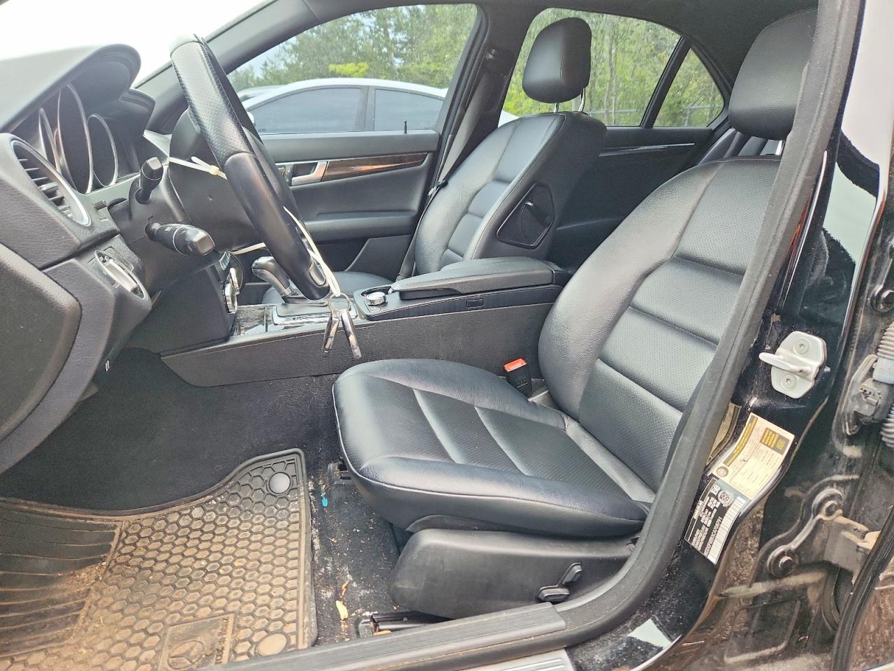 2012 Mercedes-benz C 300 4matic Черный vin: WDDGF8BB3CA708791