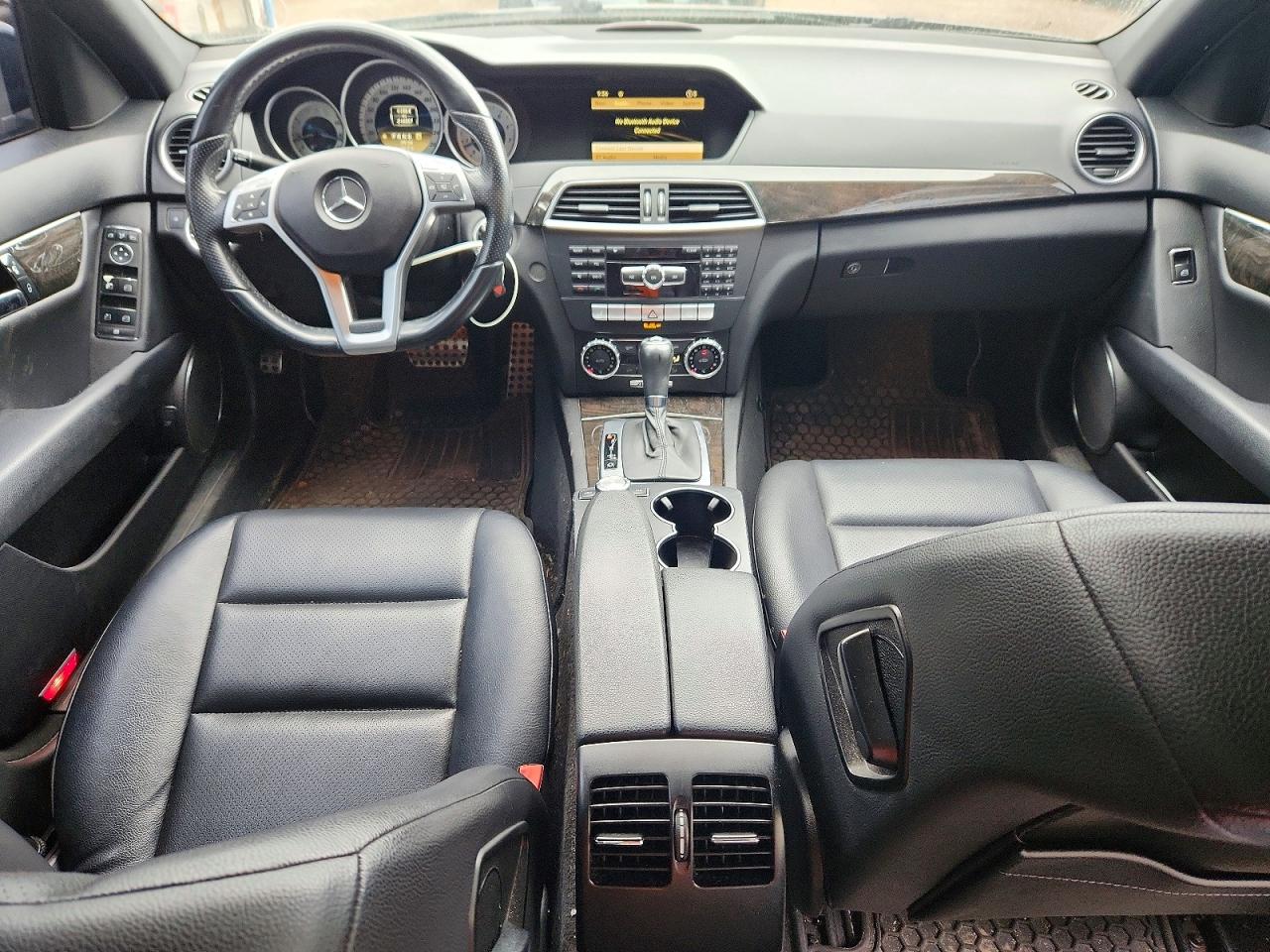 2012 Mercedes-benz C 300 4matic Черный vin: WDDGF8BB3CA708791