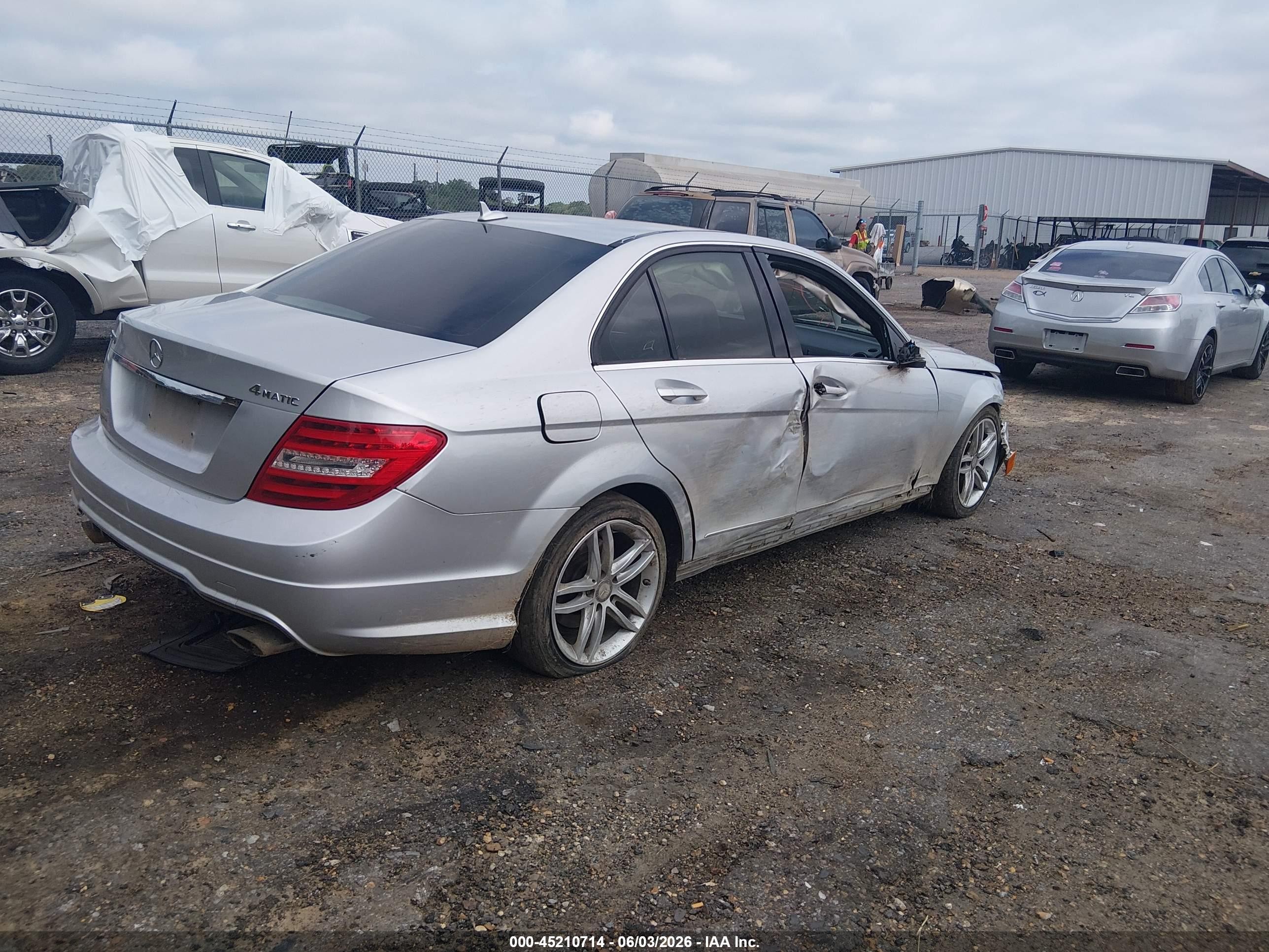 2012 Mercedes-benz C 300 Luxury 4matic/sport 4matic Silver vin: WDDGF8BB3CR207207