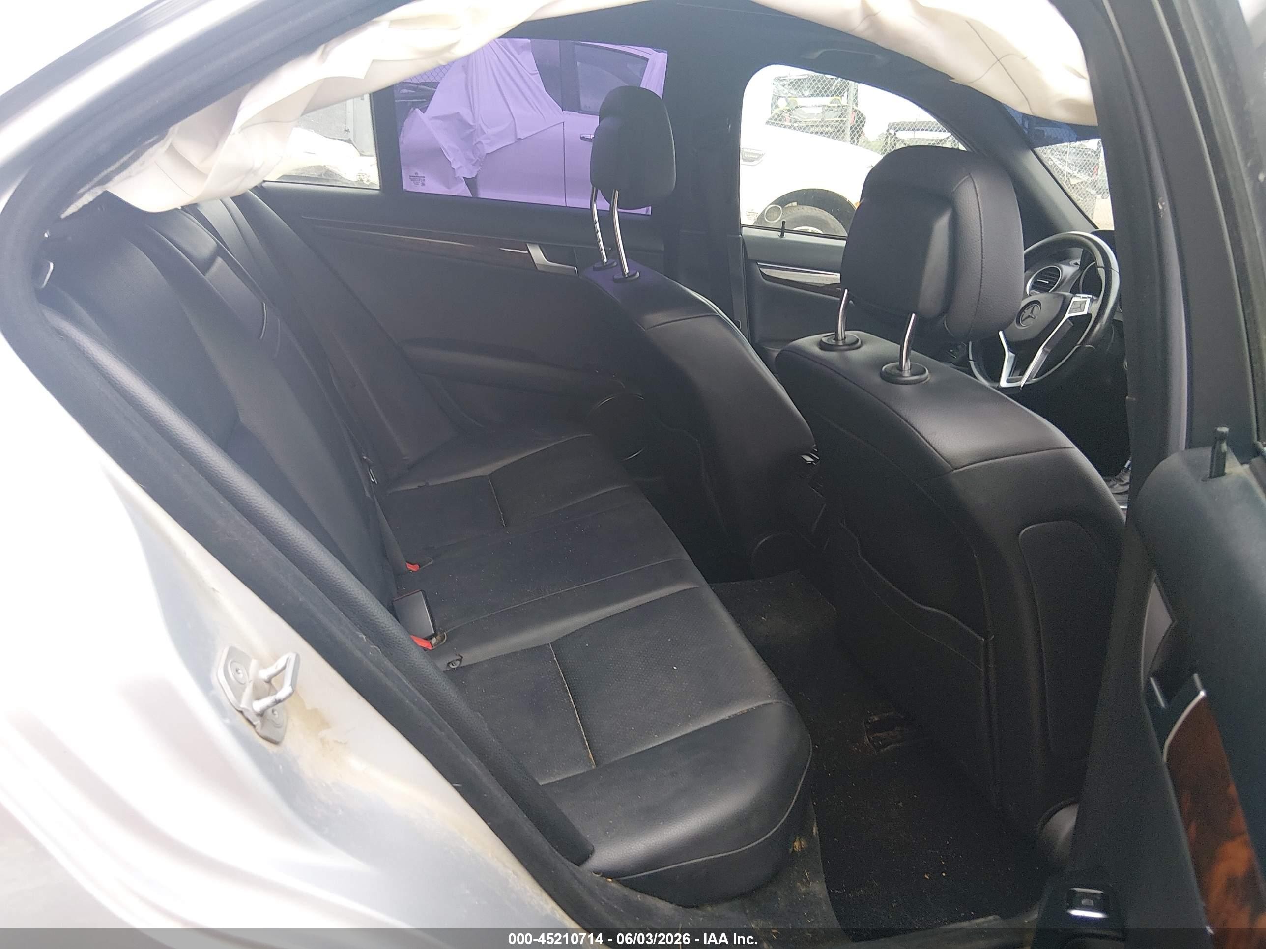 2012 Mercedes-benz C 300 Luxury 4matic/sport 4matic Silver vin: WDDGF8BB3CR207207