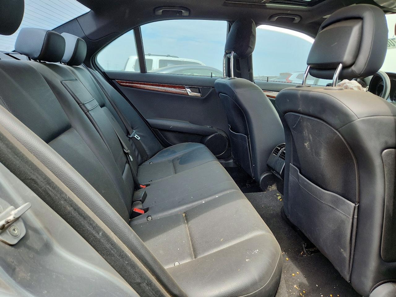 2010 Mercedes-benz C 300 4matic Серебряный vin: WDDGF8BB4AF451947