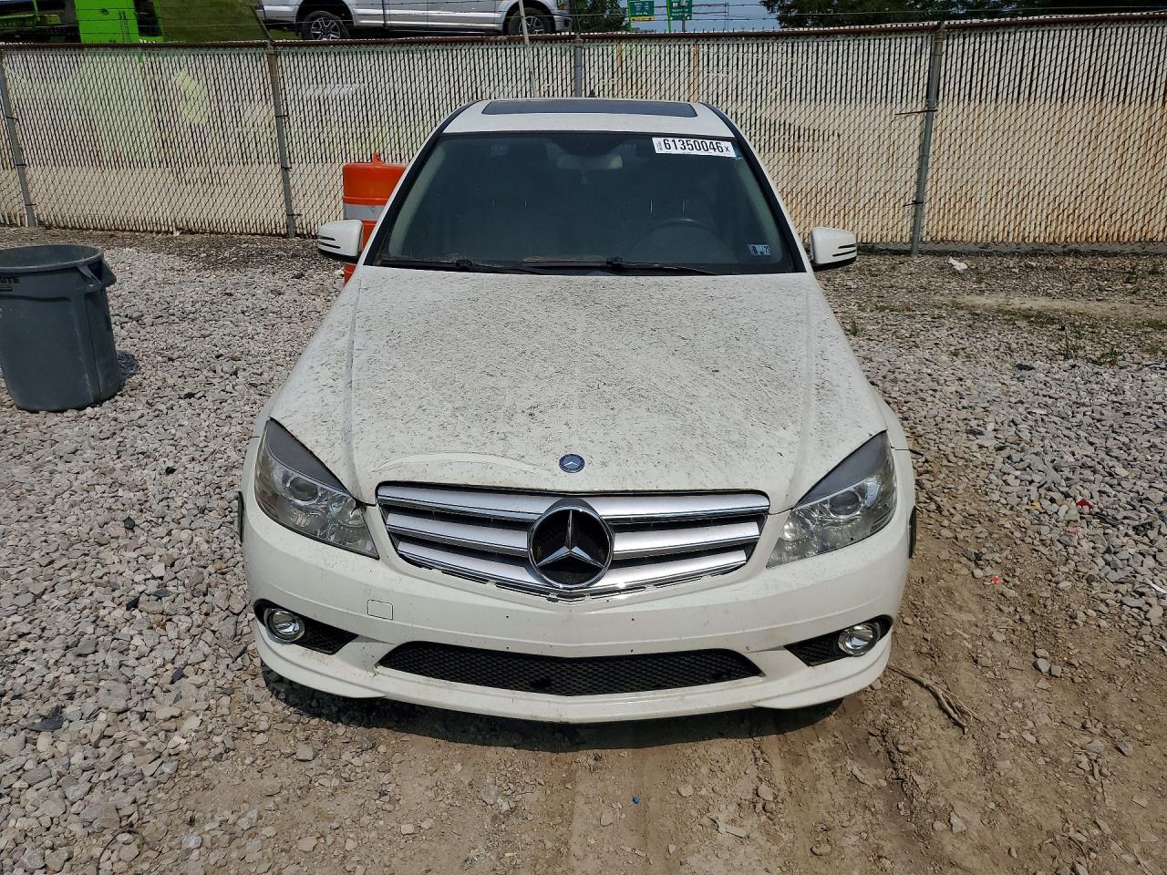 2010 Mercedes-benz C 300 4matic Белый vin: WDDGF8BB4AR106206