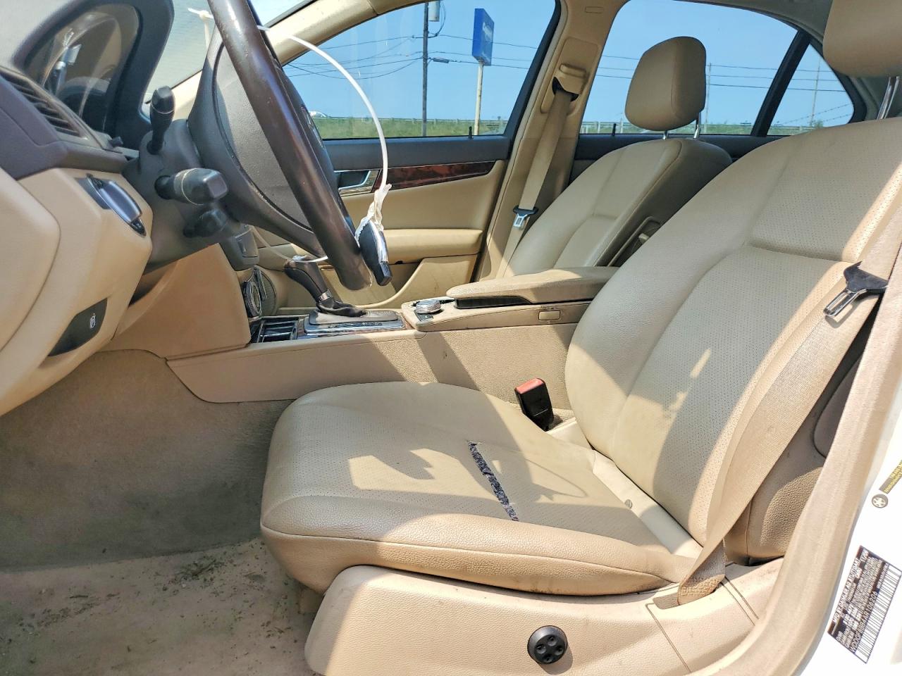 2010 Mercedes-benz C 300 4matic Белый vin: WDDGF8BB4AR106206