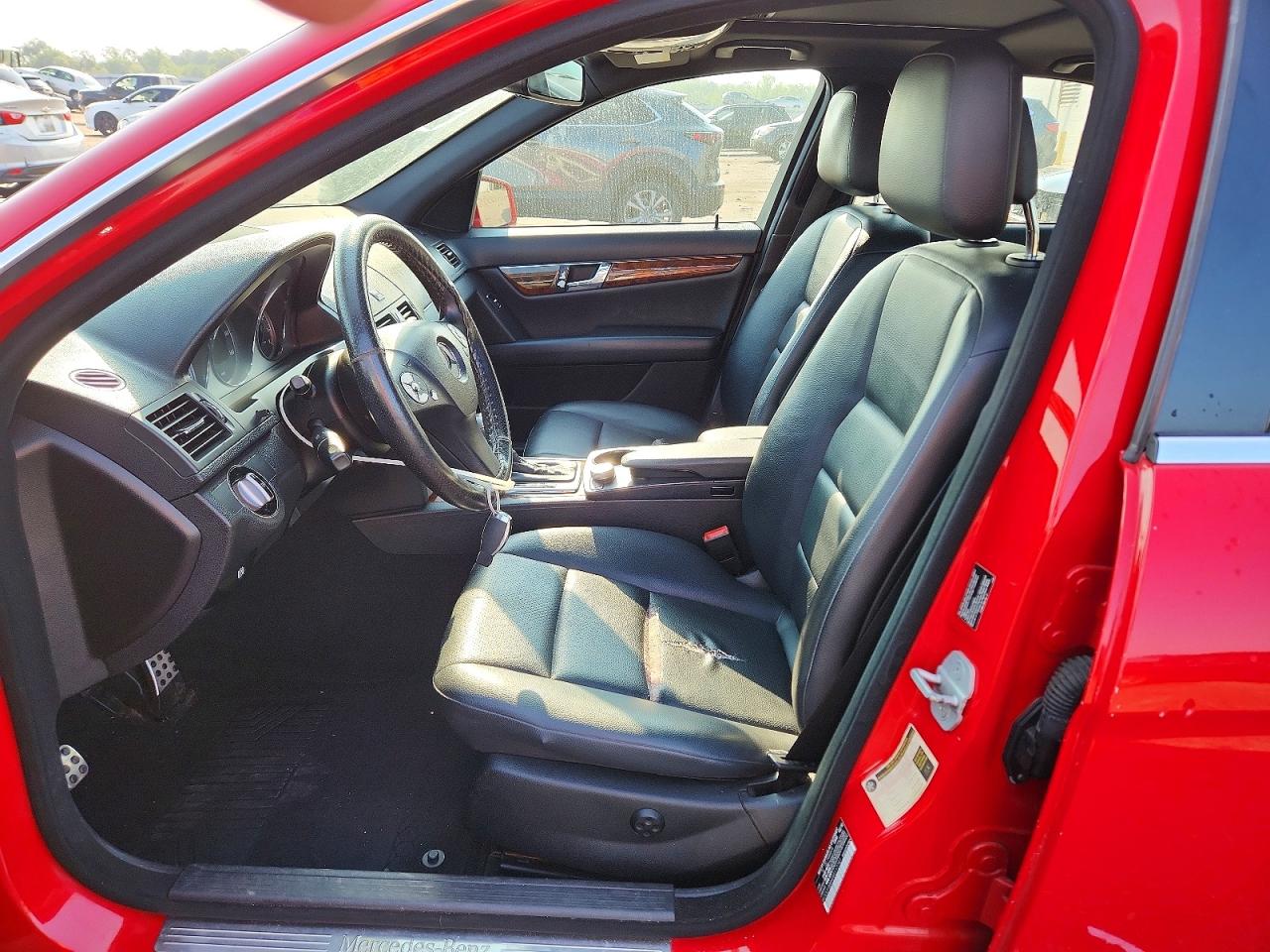 2010 Mercedes-benz C 300 4matic Red vin: WDDGF8BB4AR117741