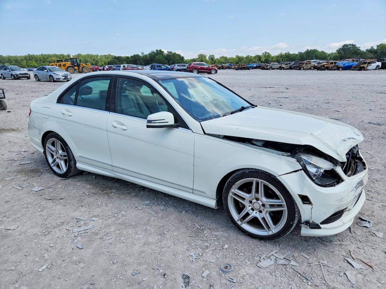 2011 Mercedes-benz C 300 4matic White vin: WDDGF8BB4BA505908