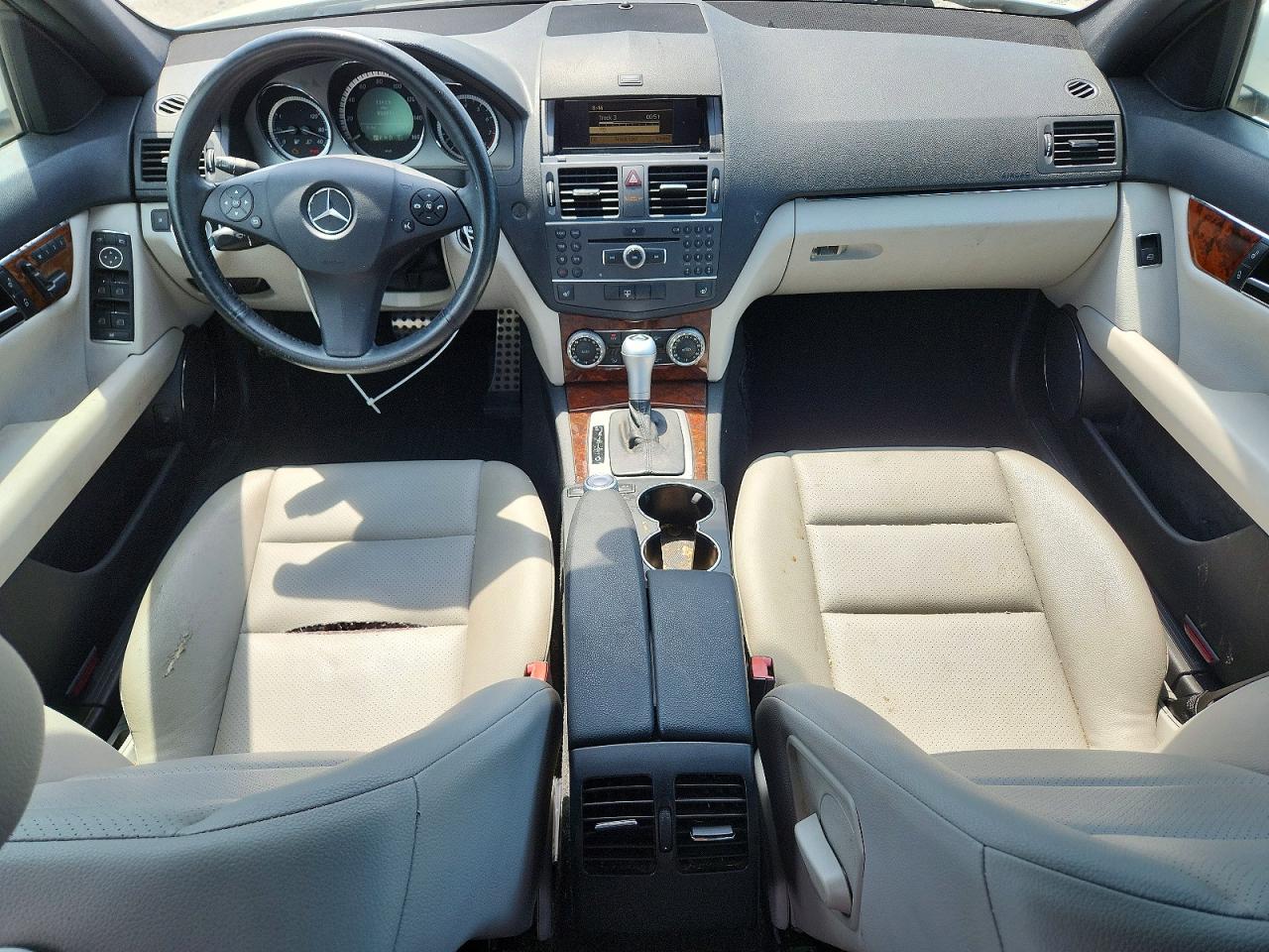 2011 Mercedes-benz C 300 4matic White vin: WDDGF8BB4BA505908