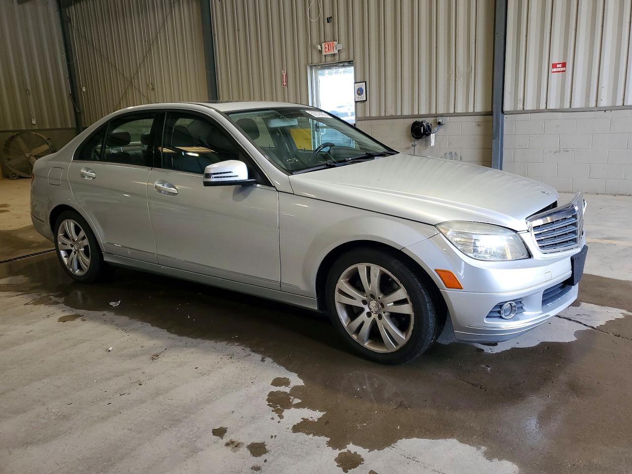 2011 Mercedes-benz C 300 4matic Silver vin: WDDGF8BB4BR136355