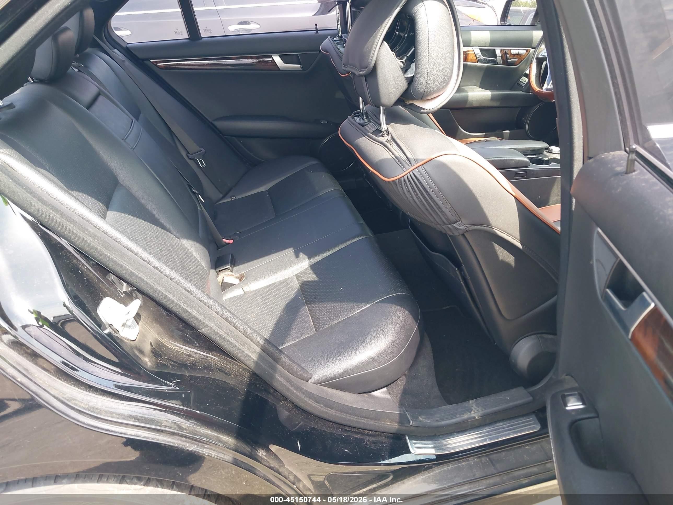 2012 Mercedes-benz C 300 Sport 4matic Black vin: WDDGF8BB4CA722702