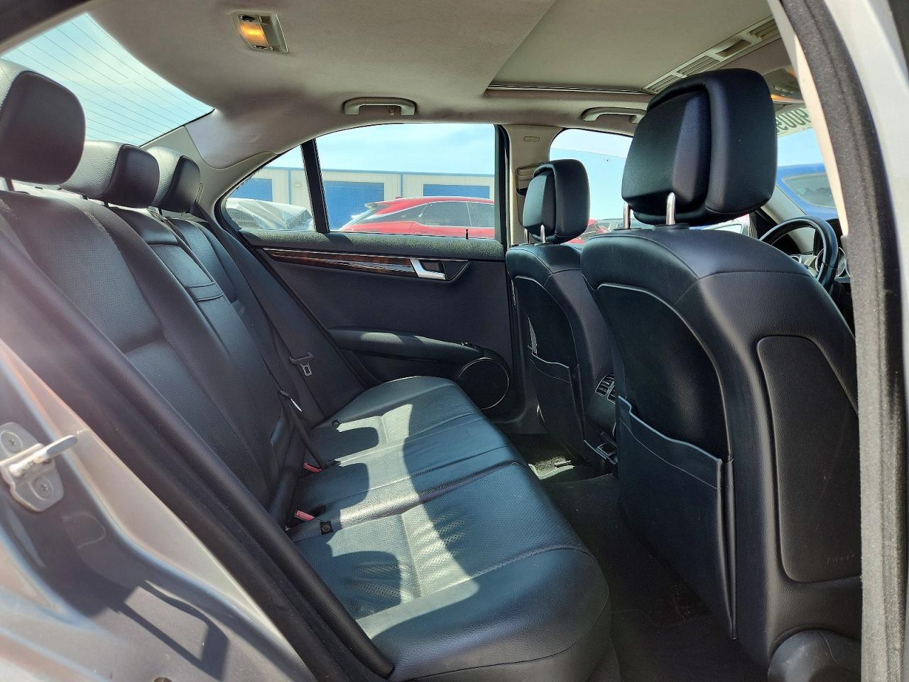 2012 Mercedes-benz C 300 4matic Gray vin: WDDGF8BB4CF857312