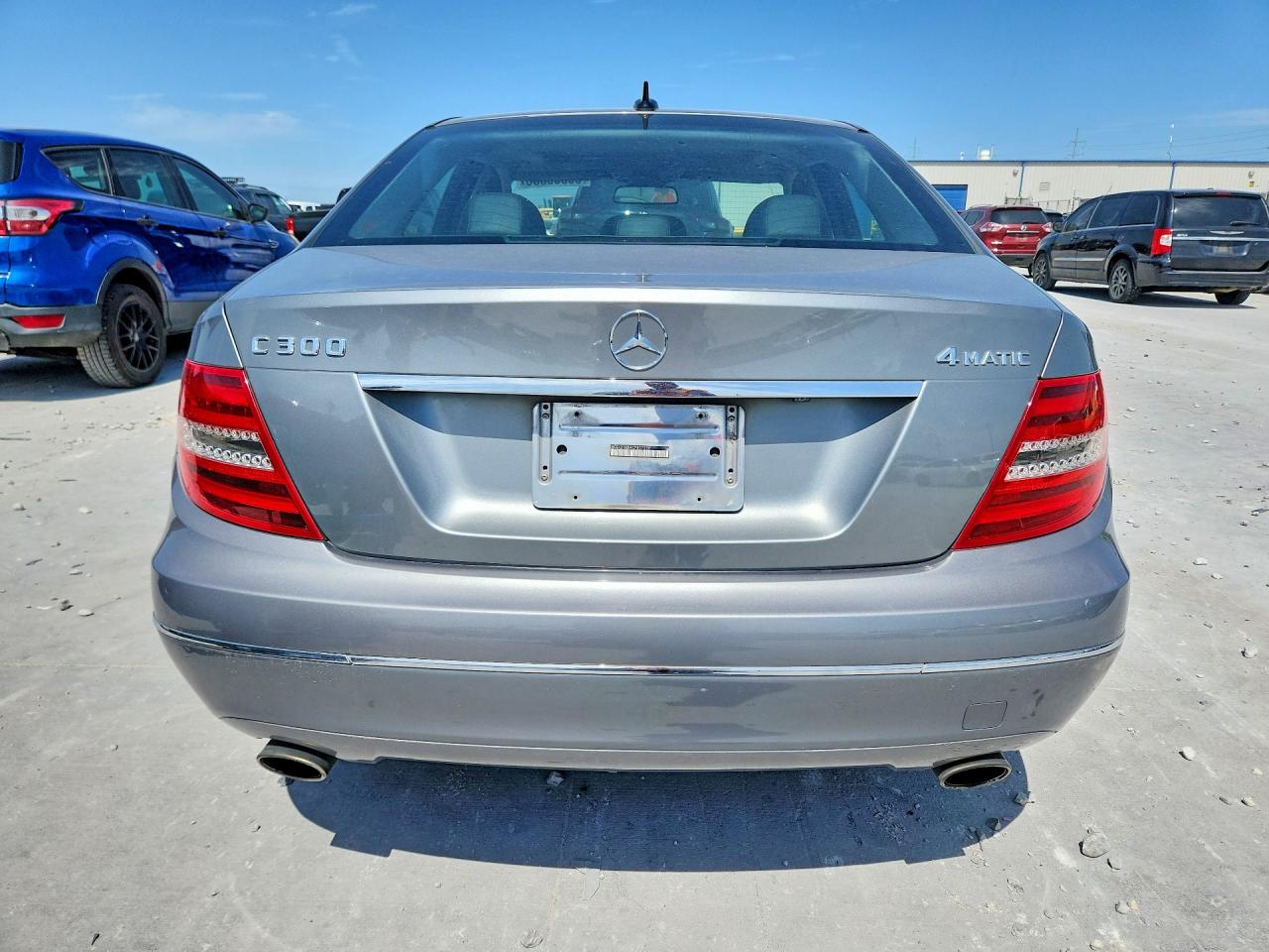 2012 Mercedes-benz C 300 4matic Gray vin: WDDGF8BB4CF857312