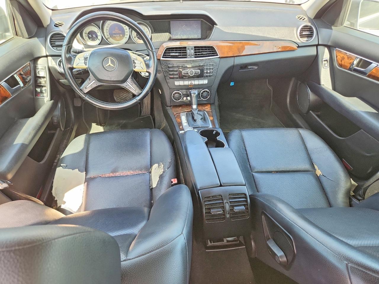 2012 Mercedes-benz C 300 4matic Gray vin: WDDGF8BB4CF857312
