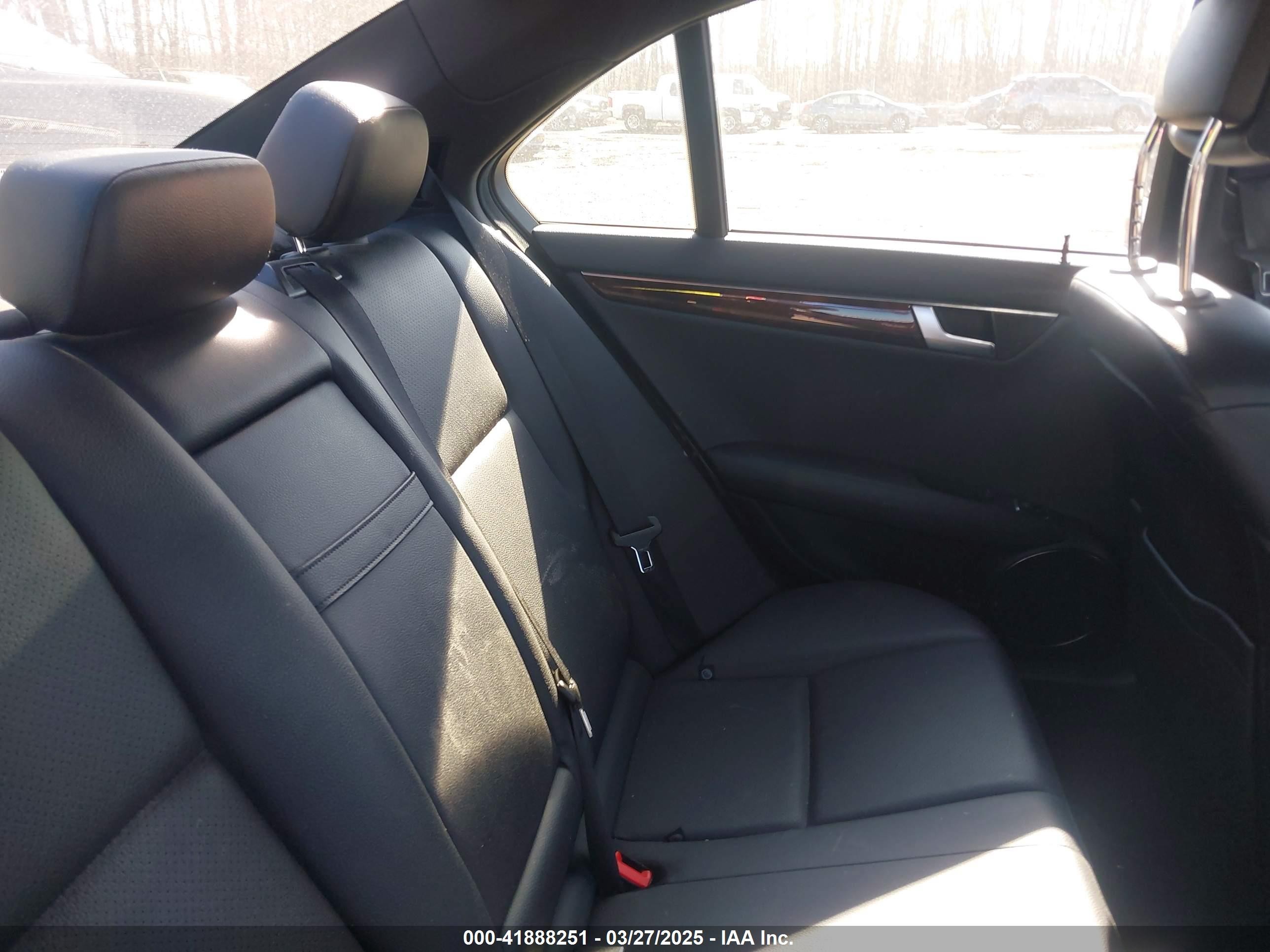 2012 Mercedes-benz C 300 Luxury 4matic/sport 4matic Black vin: WDDGF8BB4CR192166