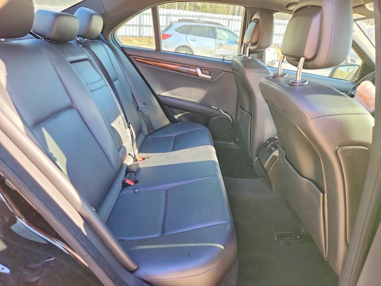 2012 Mercedes-benz C 300 4matic Black vin: WDDGF8BB4CR192166