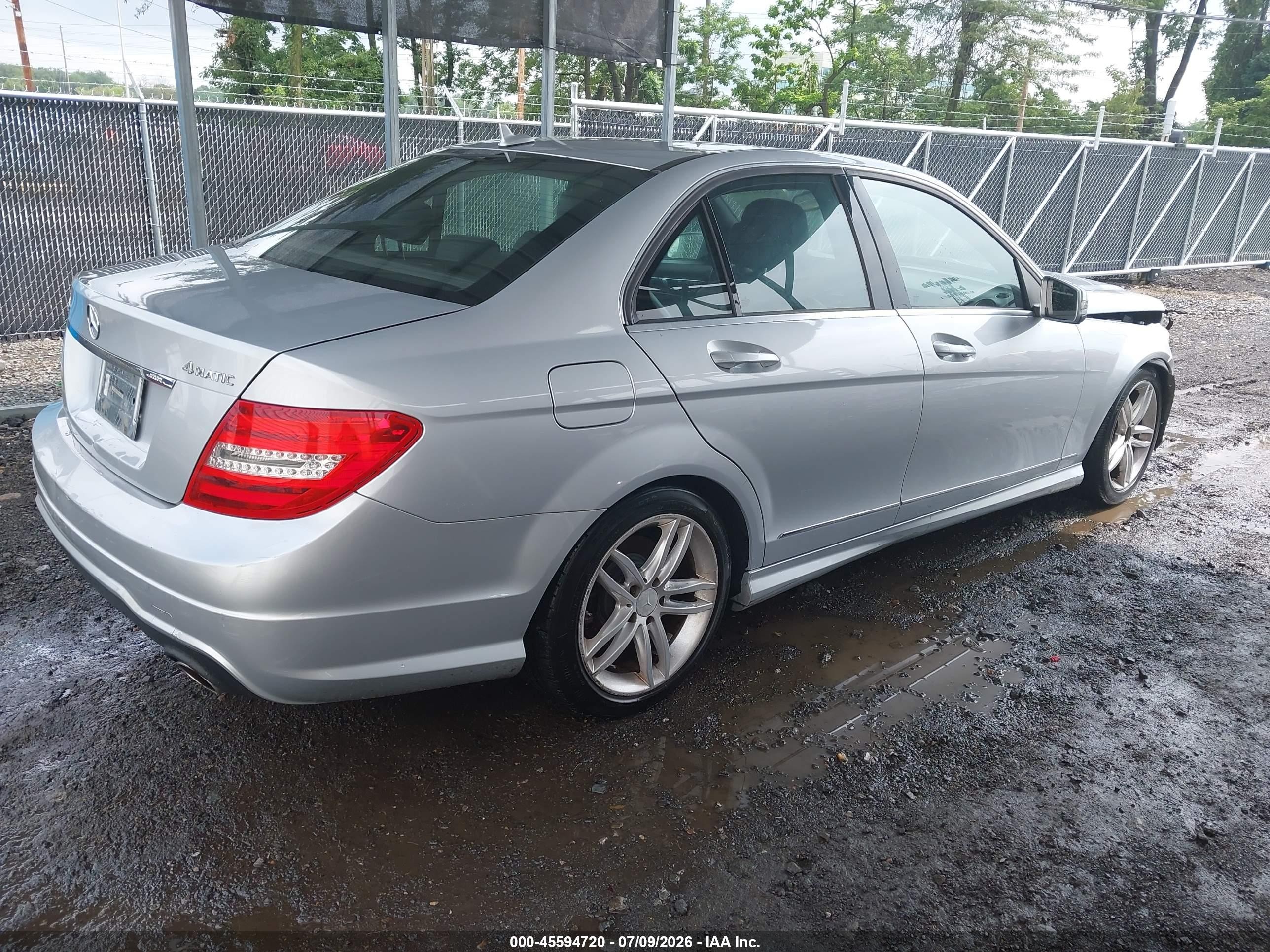 2012 Mercedes-benz C 300 Sport 4matic Silver vin: WDDGF8BB4CR229233