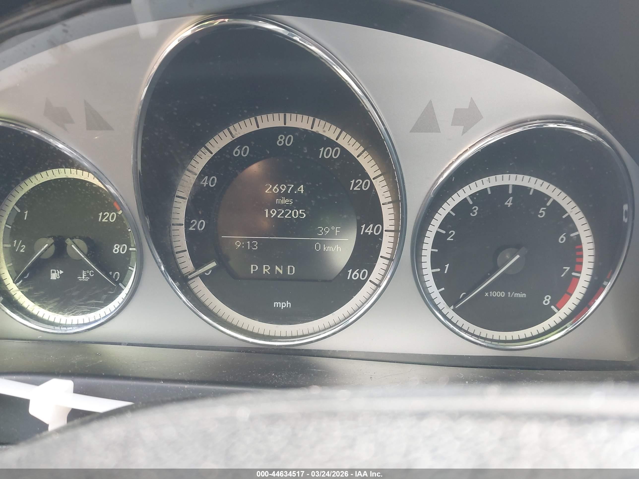 2010 Mercedes-benz C 300 Luxury 4matic/sport 4matic Silver vin: WDDGF8BB5AF442061