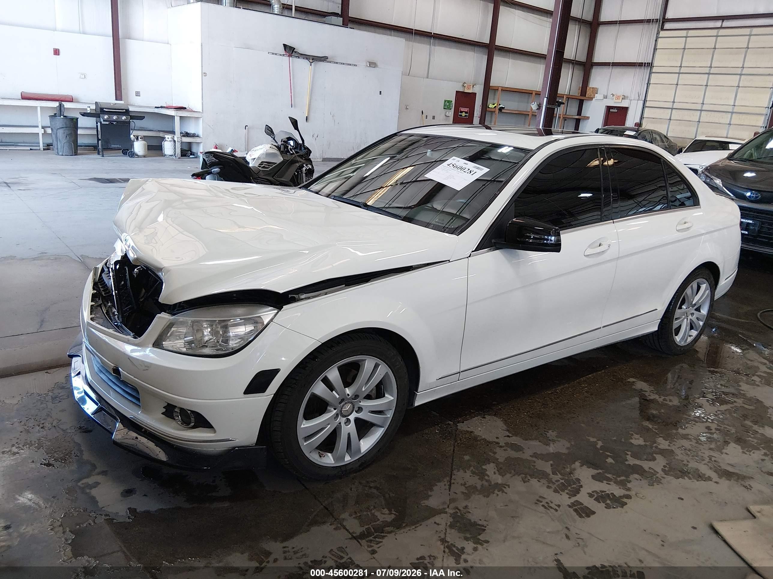 2010 Mercedes-benz C 300 Luxury 4matic/sport 4matic White vin: WDDGF8BB5AR090050