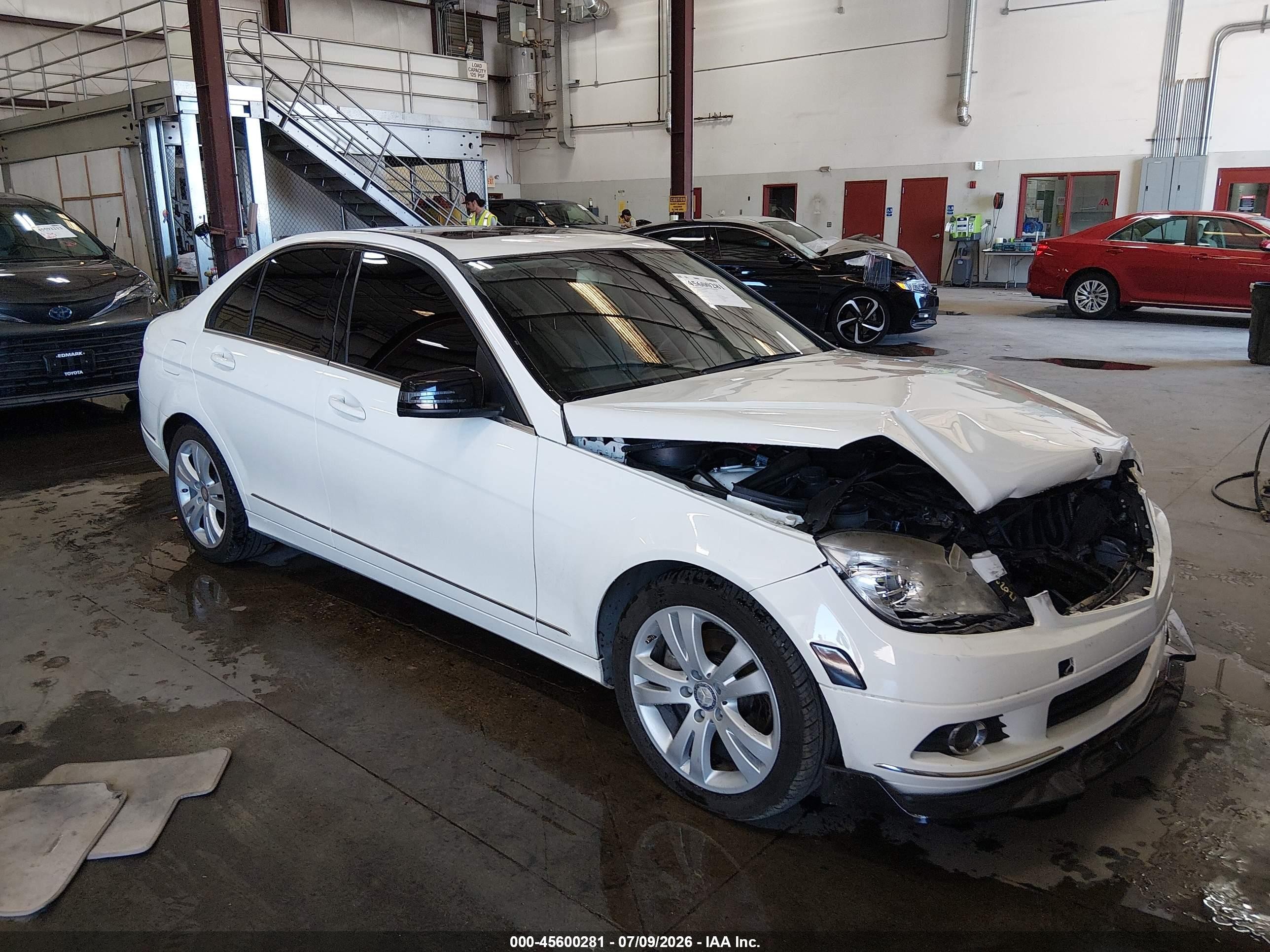 2010 Mercedes-benz C 300 Luxury 4matic/sport 4matic White vin: WDDGF8BB5AR090050