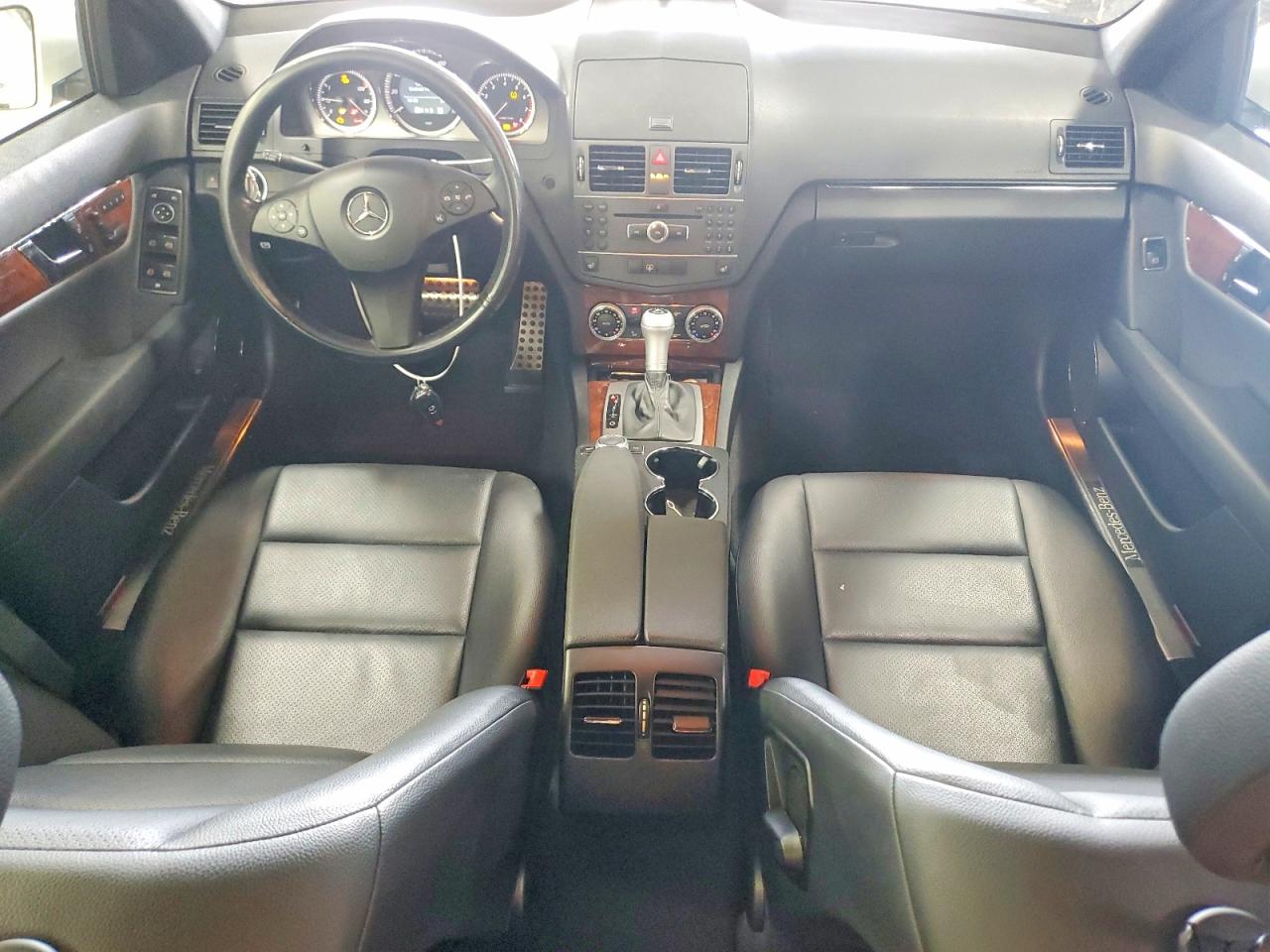 2011 Mercedes-benz C 300 4matic White vin: WDDGF8BB5BR149048