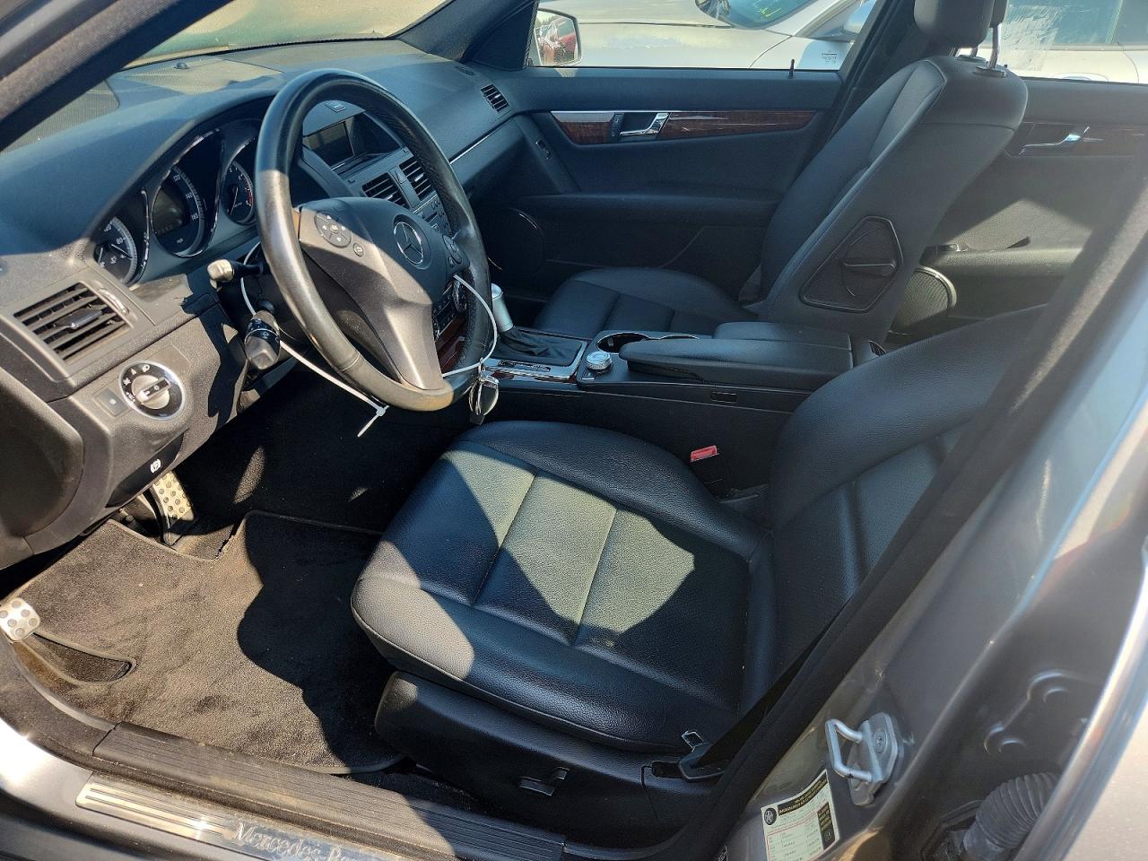 2011 Mercedes-benz C 300 4matic Silver vin: WDDGF8BB5BR159532