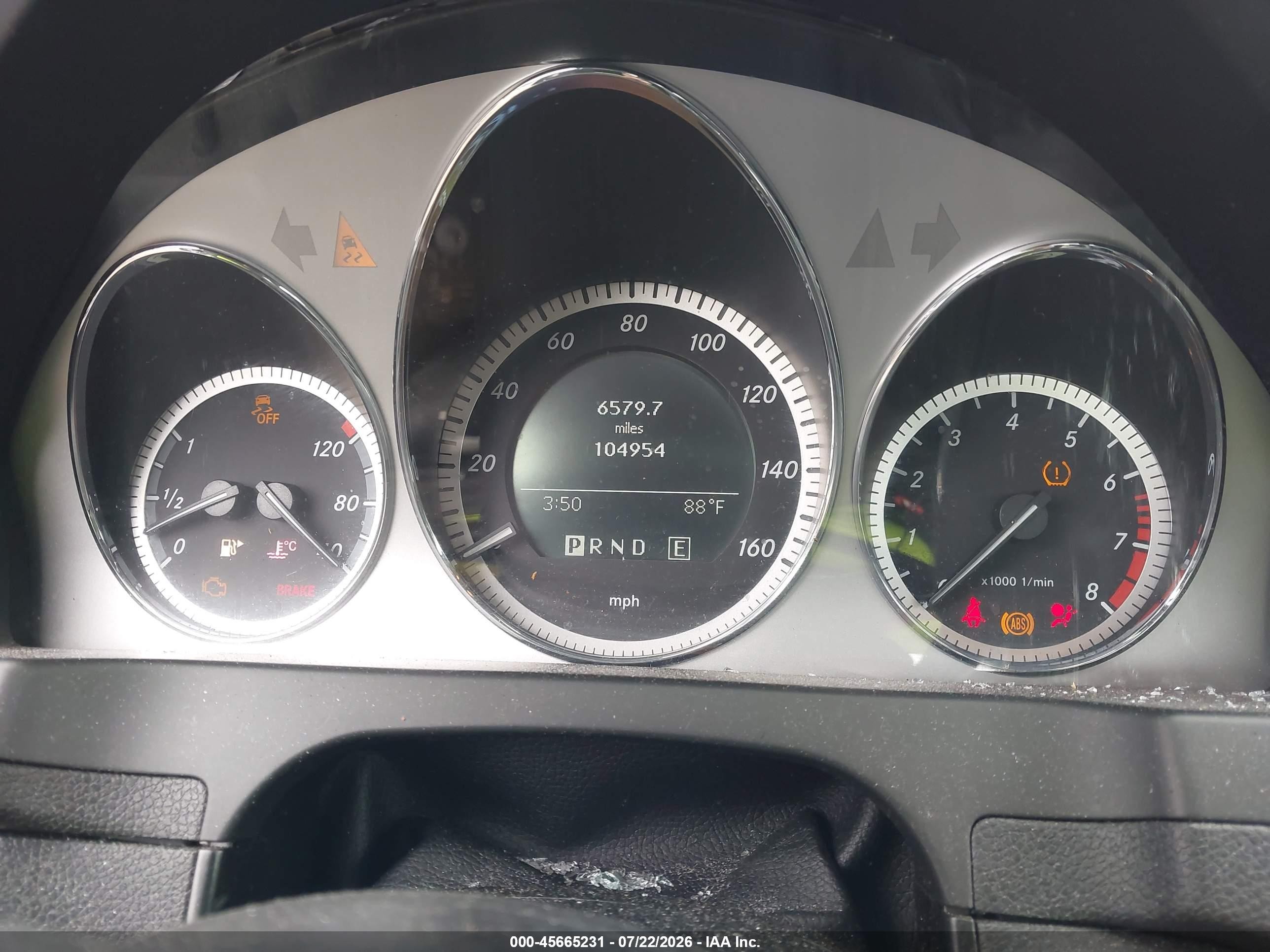 2011 Mercedes-benz C 300 Luxury 4matic/sport 4matic Серебряный vin: WDDGF8BB5BR163533