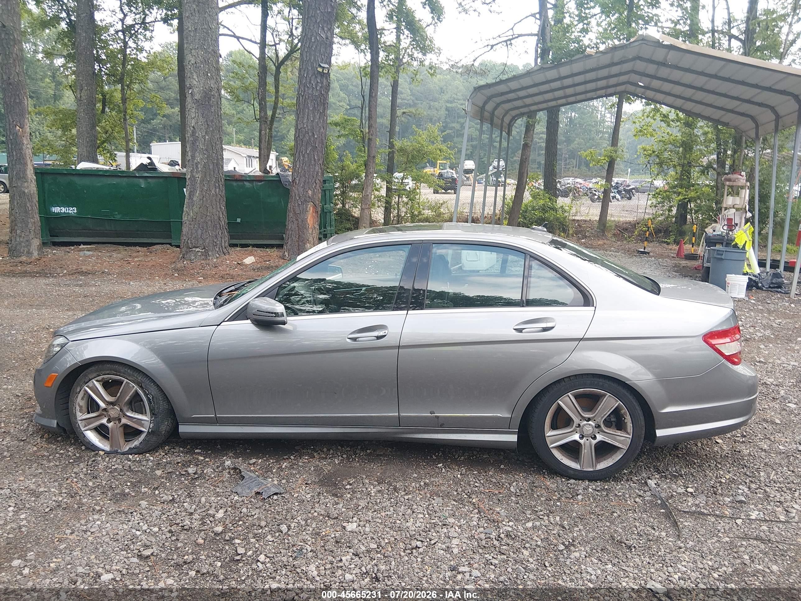 2011 Mercedes-benz C 300 Luxury 4matic/sport 4matic Серебряный vin: WDDGF8BB5BR163533