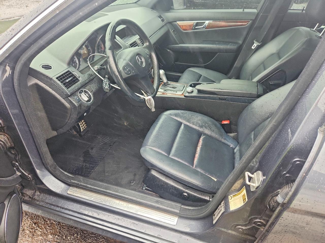 2011 Mercedes-benz C 300 4matic Charcoal vin: WDDGF8BB5BR186780