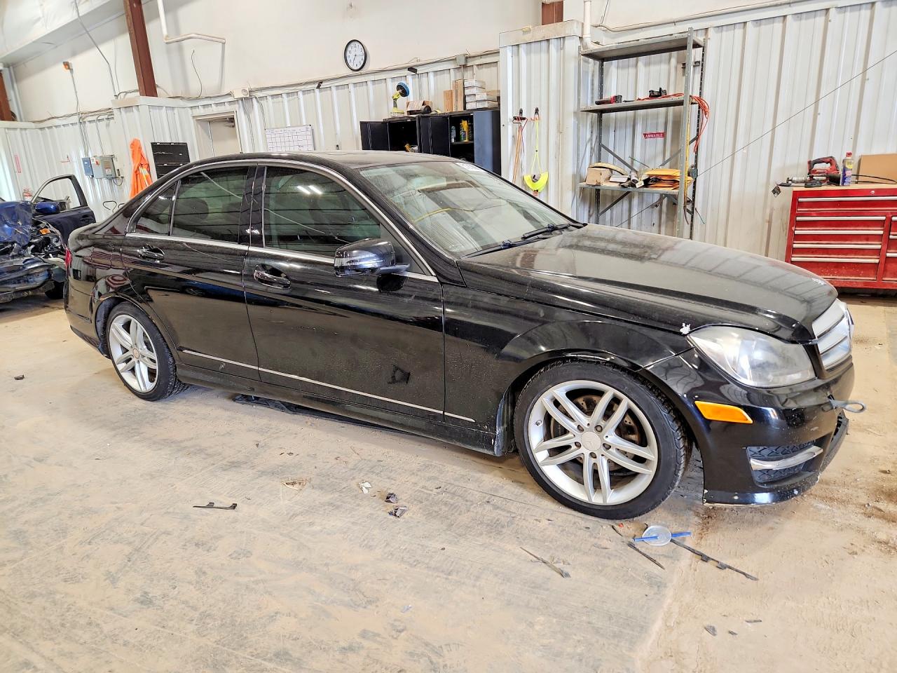 2012 Mercedes-benz C 300 4matic Черный vin: WDDGF8BB5CA617022