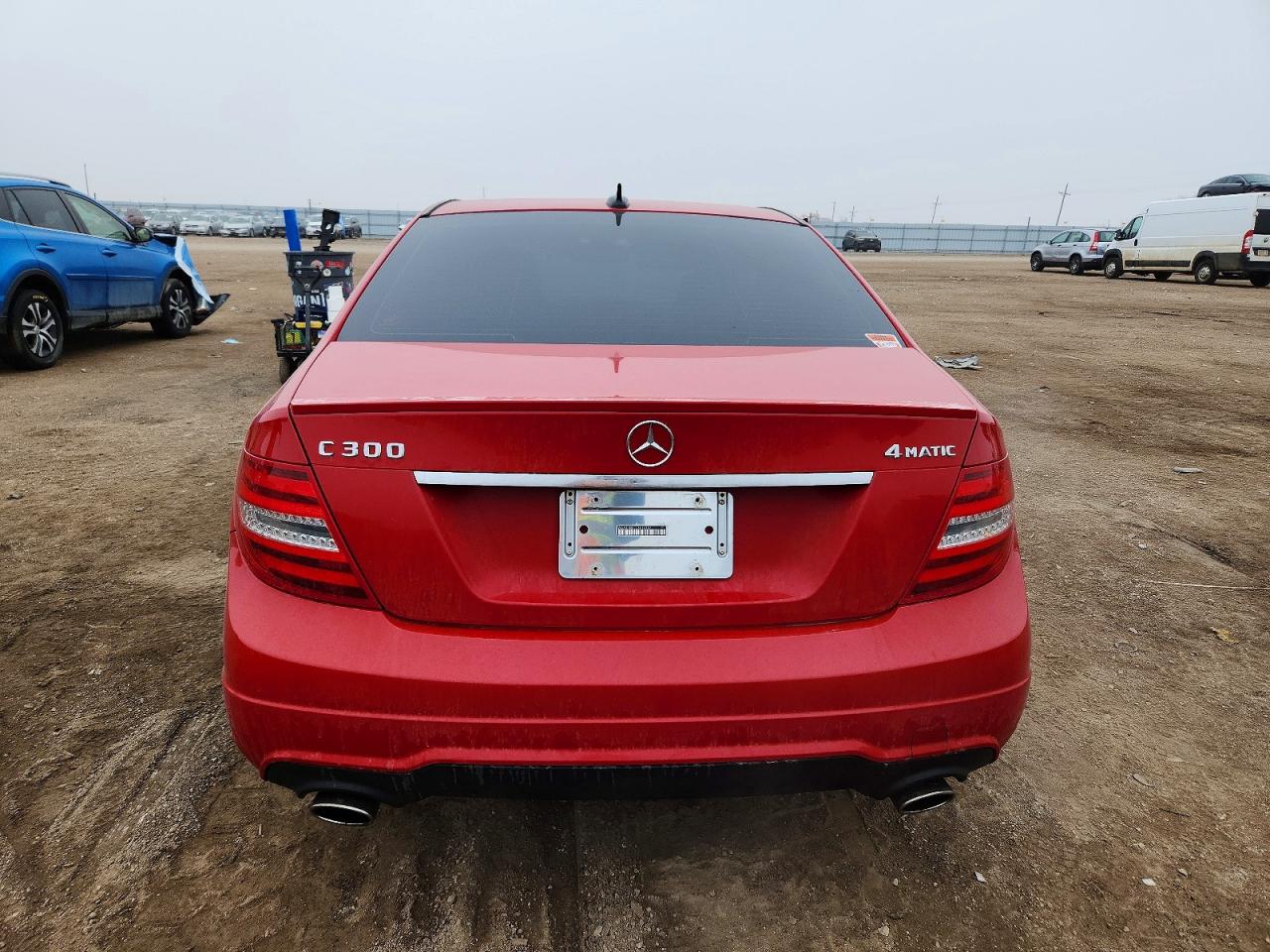 2012 Mercedes-benz C 300 4matic Красный vin: WDDGF8BB5CA619319