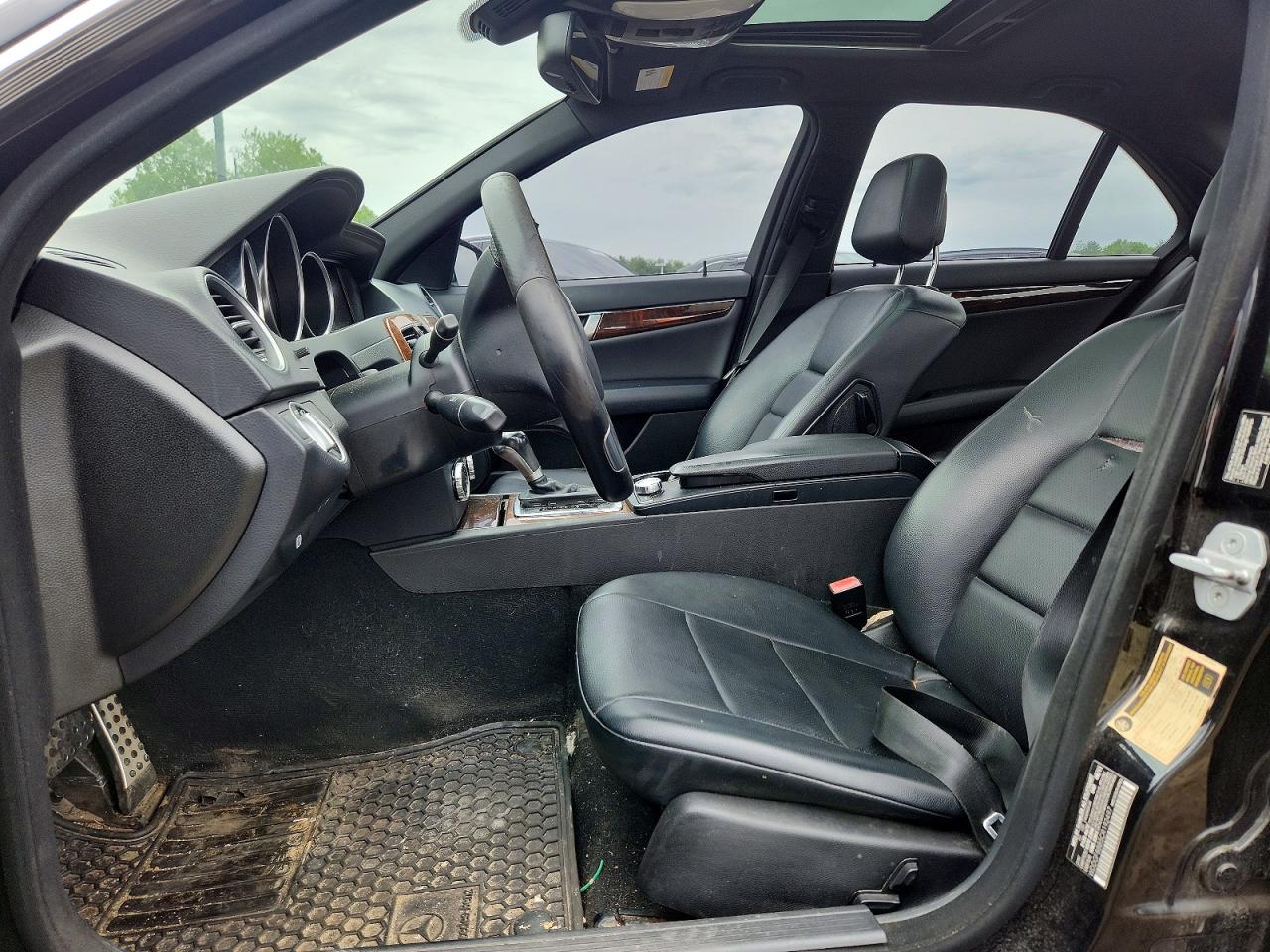 2012 Mercedes-benz C 300 4matic Black vin: WDDGF8BB5CR192497