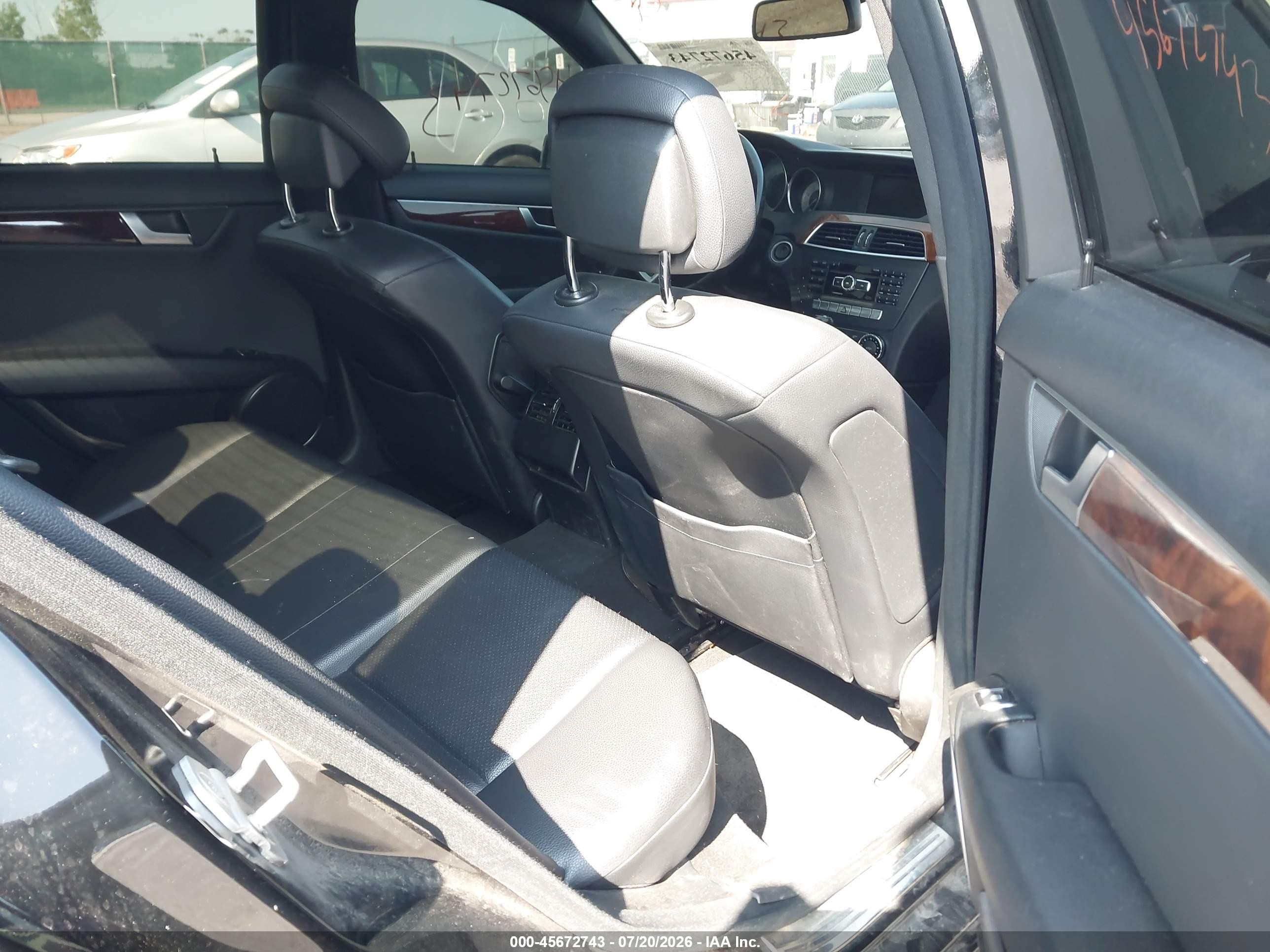 2012 Mercedes-benz C 300 Luxury 4matic/sport 4matic Black vin: WDDGF8BB5CR193259