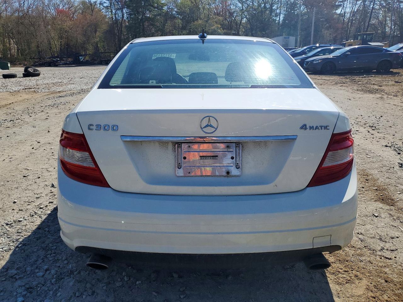 2010 Mercedes-benz C 300 4matic Белый vin: WDDGF8BB6AF490622
