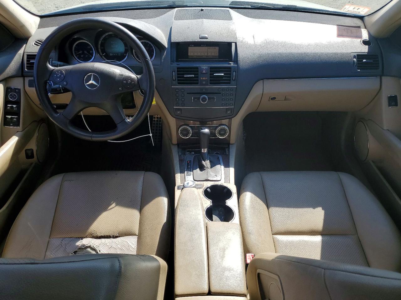 2010 Mercedes-benz C 300 4matic Белый vin: WDDGF8BB6AF490622