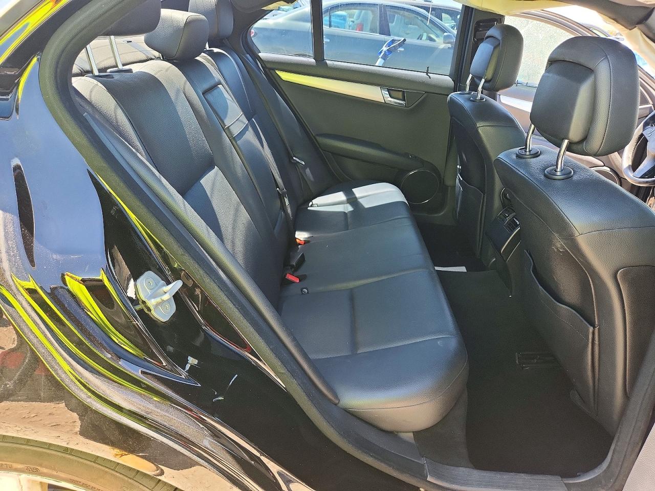2010 Mercedes-benz C 300 4matic Black vin: WDDGF8BB6AF502316