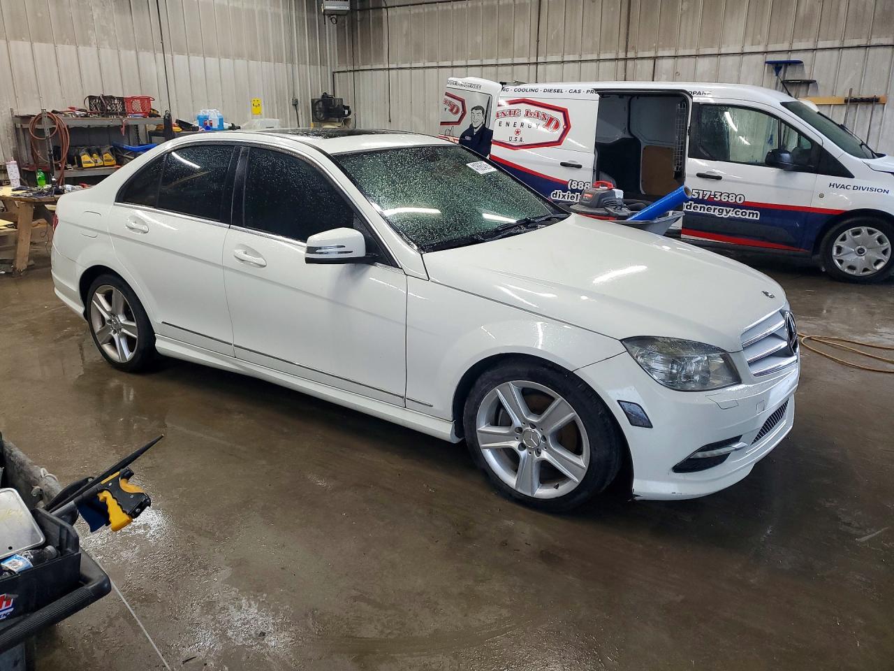 2010 Mercedes-benz C 300 4matic White vin: WDDGF8BB6AR088081