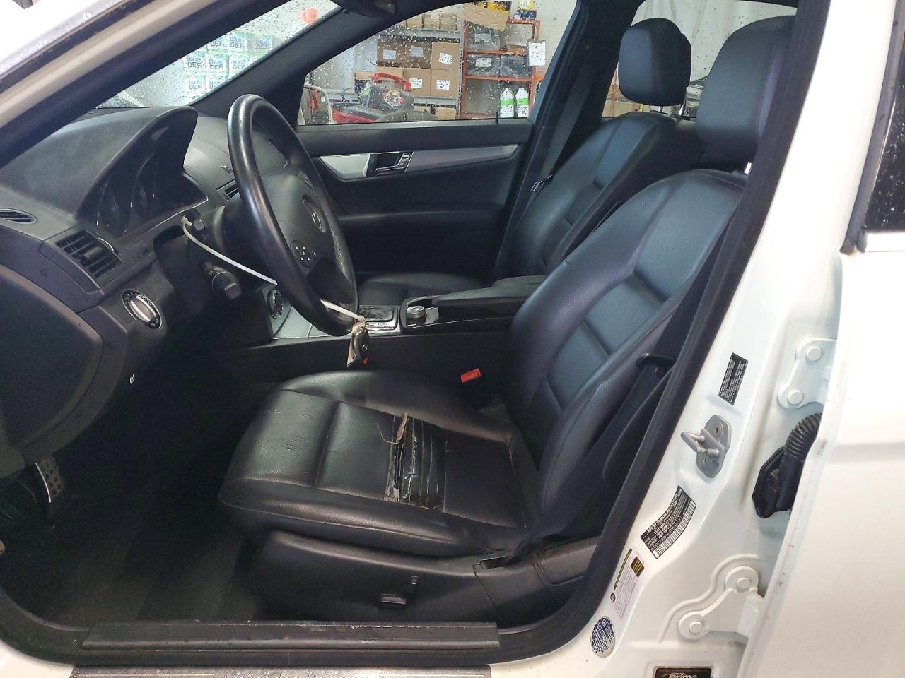2010 Mercedes-benz C 300 4matic White vin: WDDGF8BB6AR088081