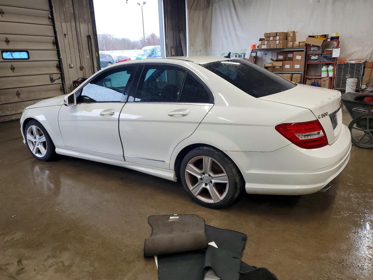 2010 Mercedes-benz C 300 4matic White vin: WDDGF8BB6AR088081
