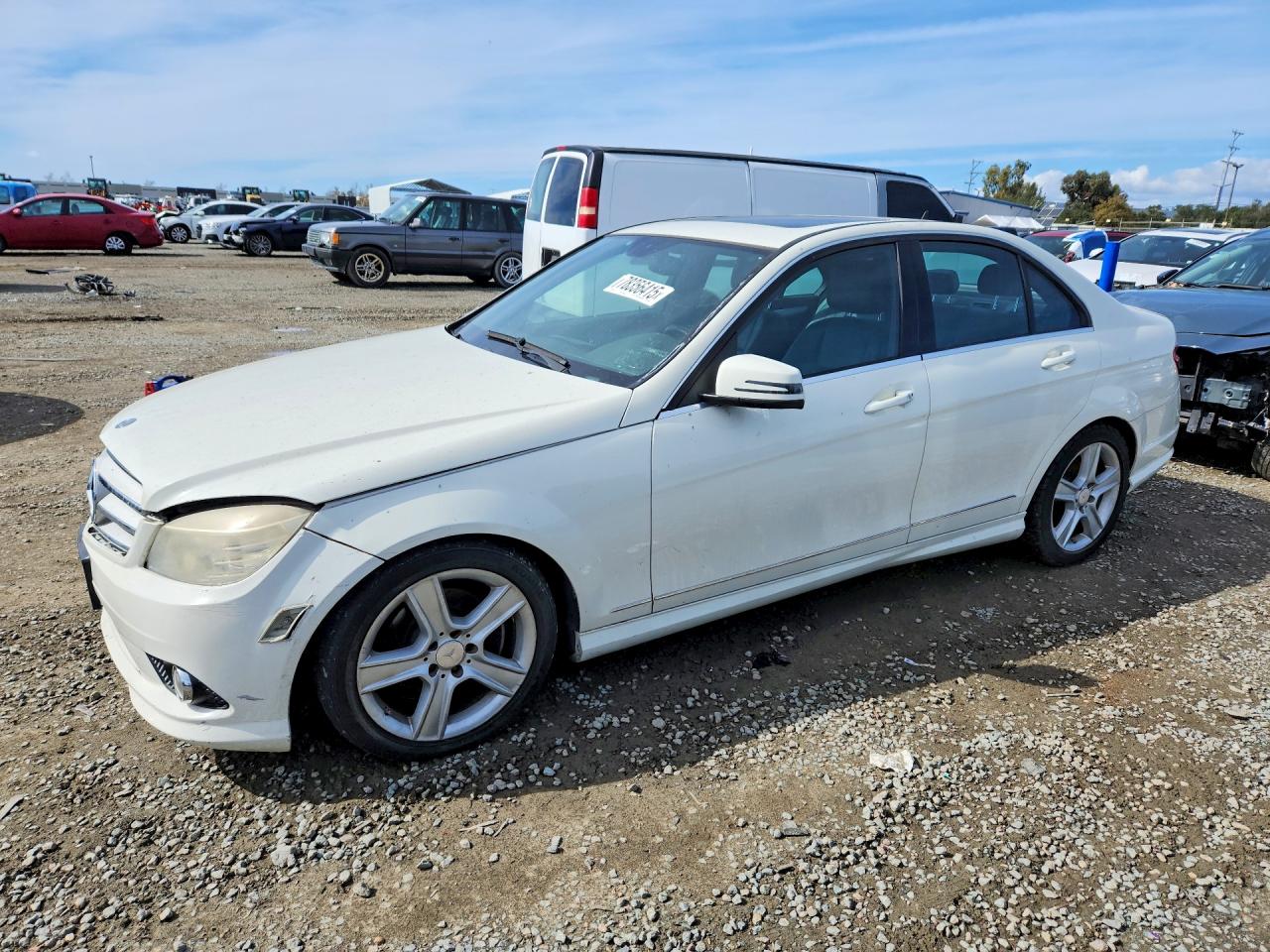 2010 Mercedes-benz C 300 4matic Белый vin: WDDGF8BB6AR092633