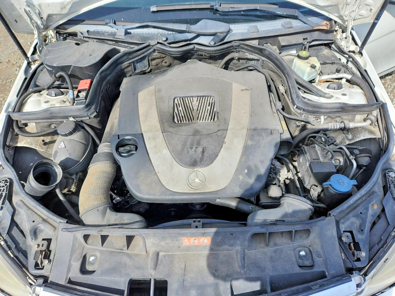 2010 Mercedes-benz C 300 4matic Белый vin: WDDGF8BB6AR092633