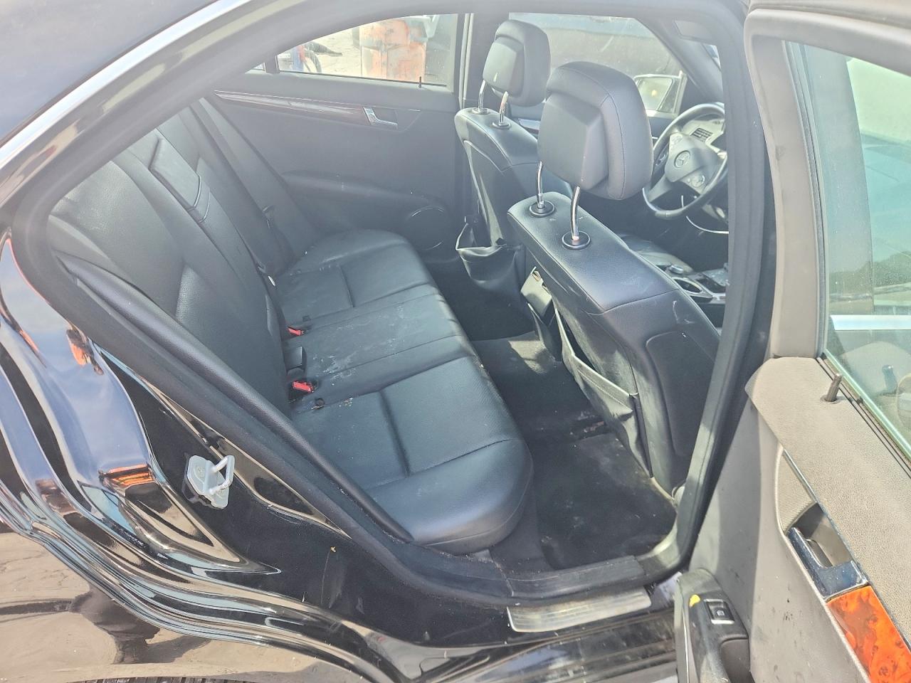 2010 Mercedes-benz C 300 4matic Black vin: WDDGF8BB6AR106711