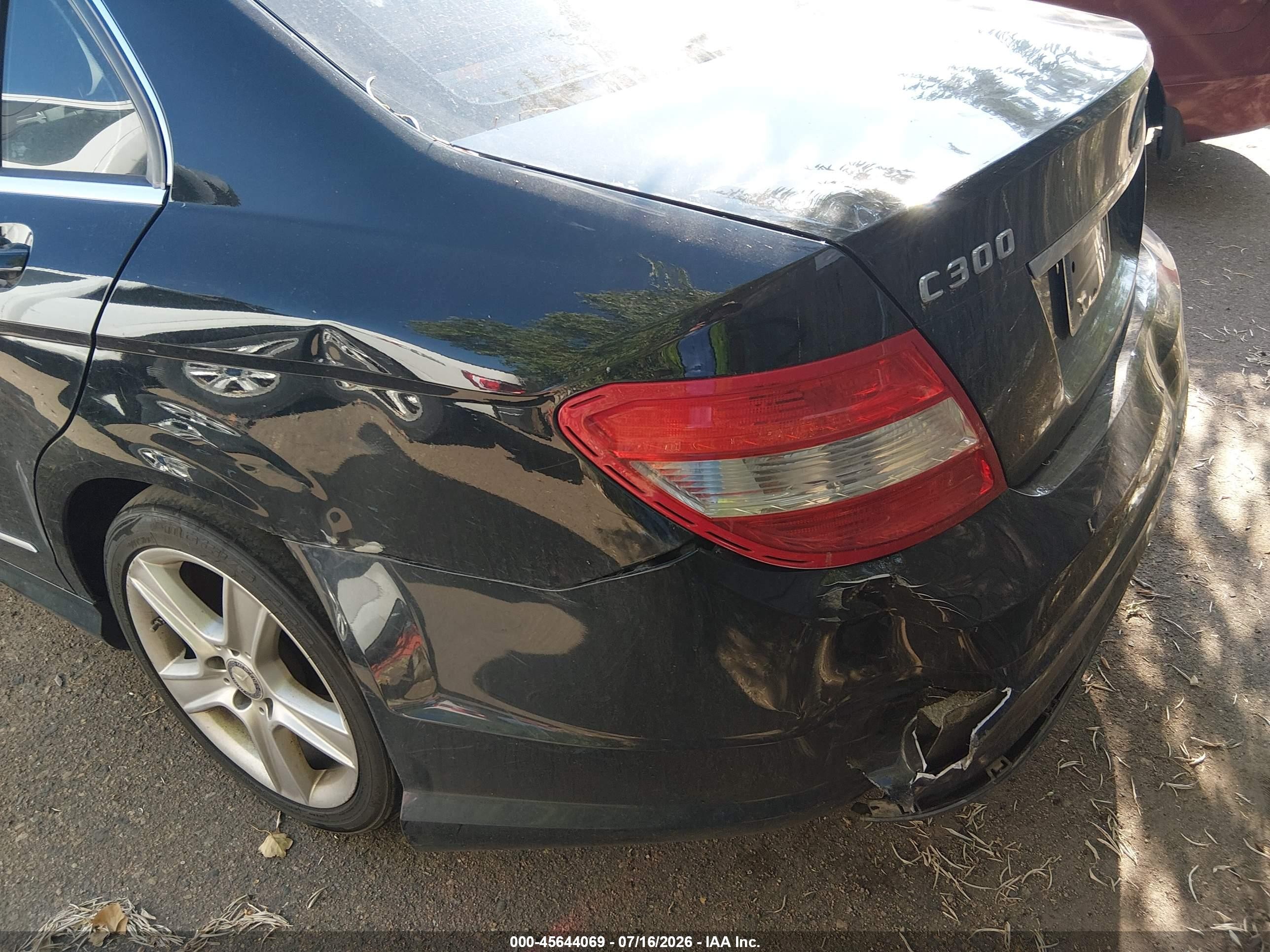 2010 Mercedes-benz C 300 Sport 4matic Black vin: WDDGF8BB6AR126182
