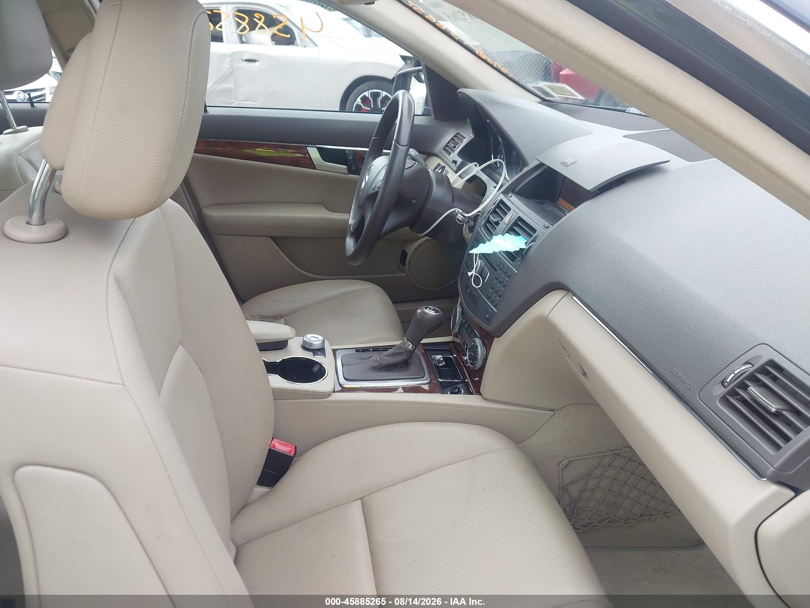 2011 Mercedes-benz C 300 Luxury 4matic/sport 4matic Черный vin: WDDGF8BB6BR150080