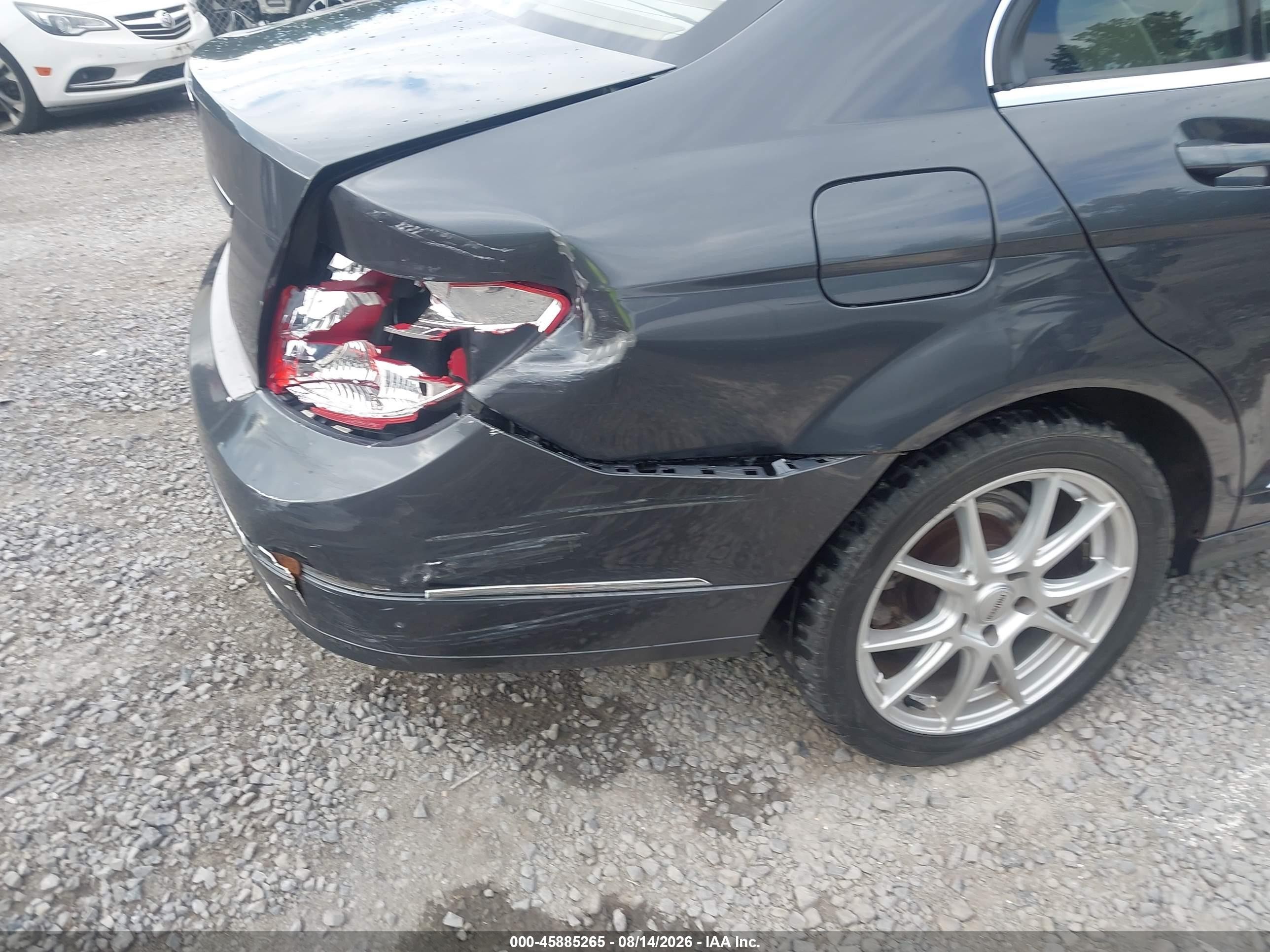 2011 Mercedes-benz C 300 Luxury 4matic/sport 4matic Черный vin: WDDGF8BB6BR150080