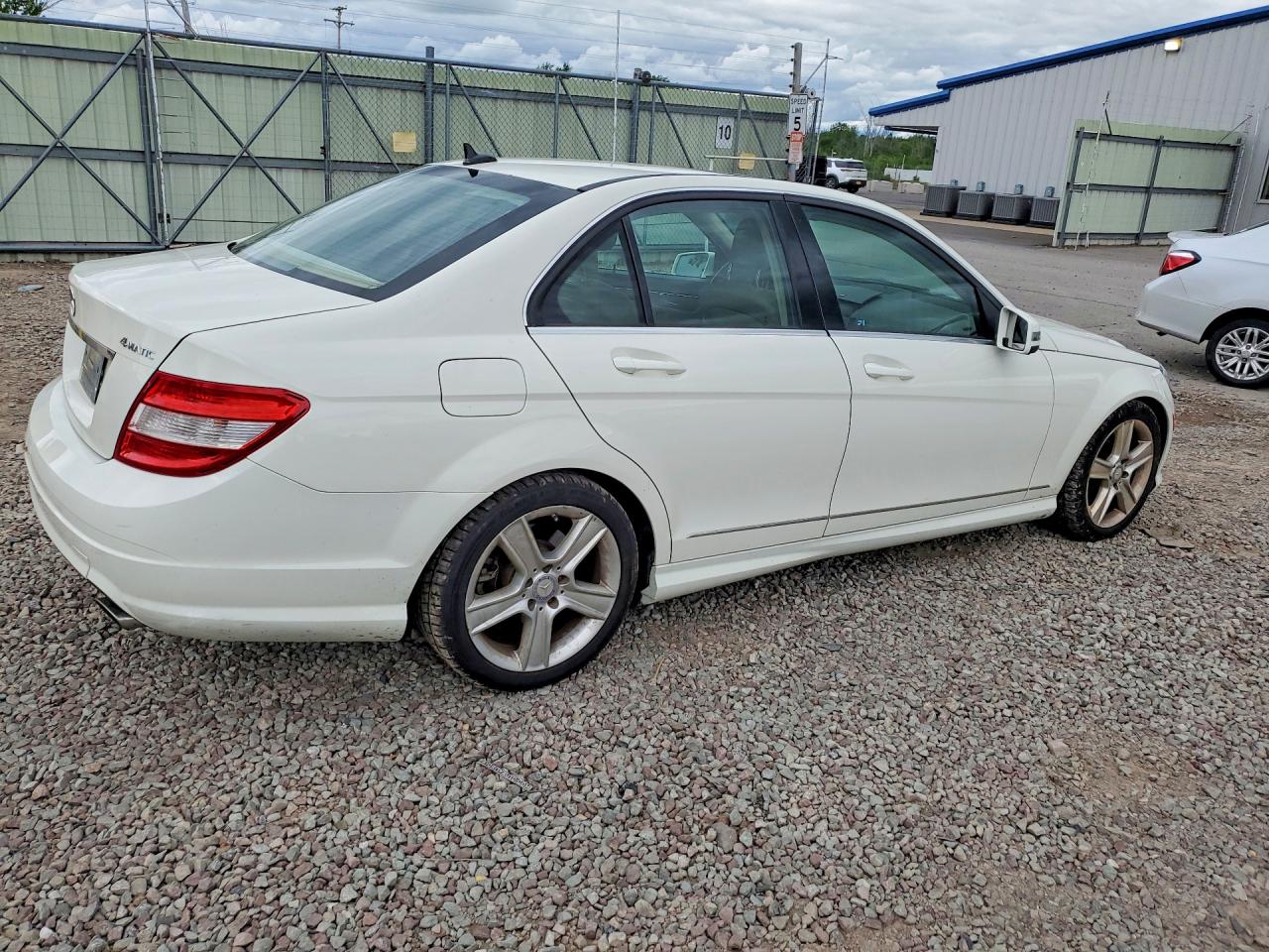 2011 Mercedes-benz C 300 4matic White vin: WDDGF8BB6BR153156