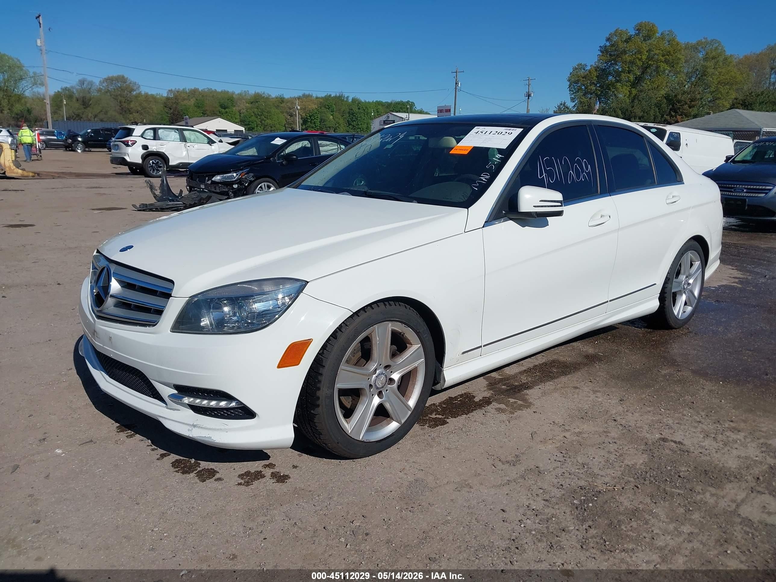 2011 Mercedes-benz C 300 Sport 4matic White vin: WDDGF8BB6BR157076