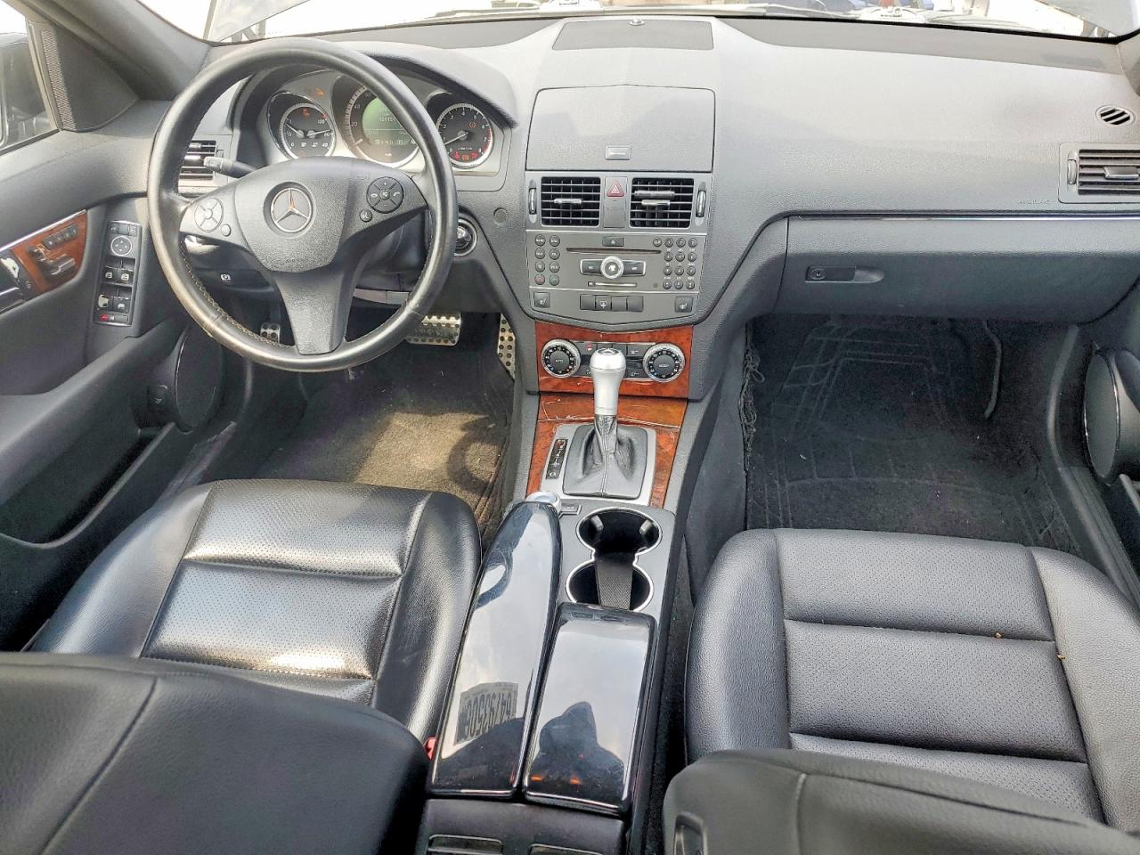 2011 Mercedes-benz C 300 4matic Черный vin: WDDGF8BB6BR175982