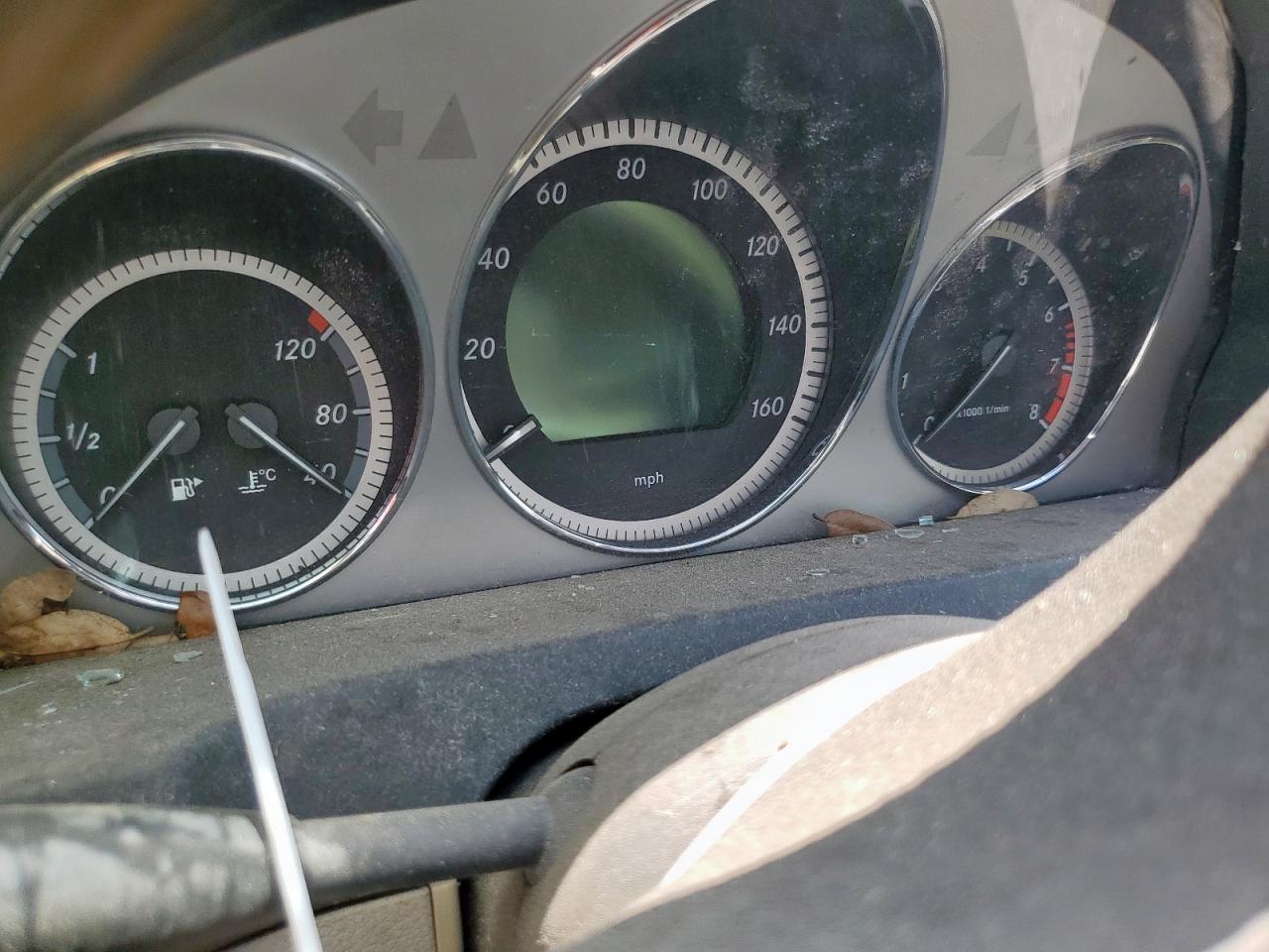 2011 Mercedes-benz C 300 4matic Белый vin: WDDGF8BB6BR176159