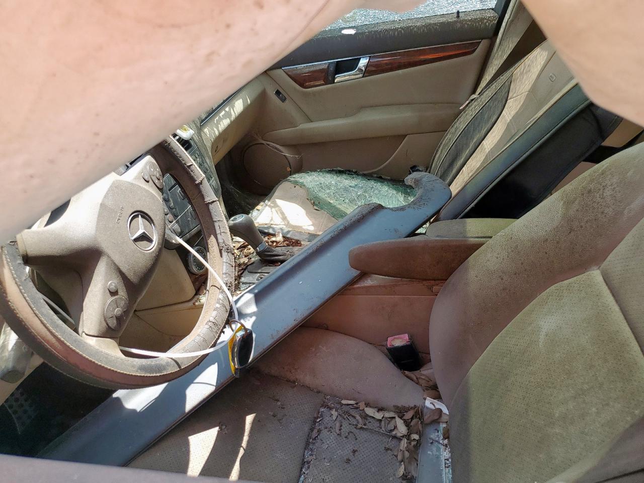 2011 Mercedes-benz C 300 4matic Белый vin: WDDGF8BB6BR176159