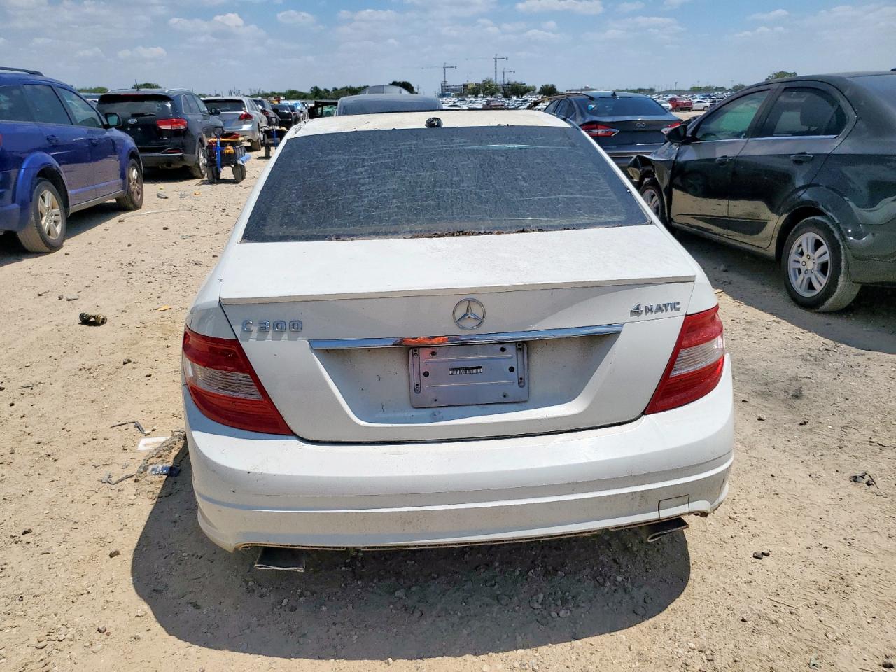 2011 Mercedes-benz C 300 4matic Белый vin: WDDGF8BB6BR176159