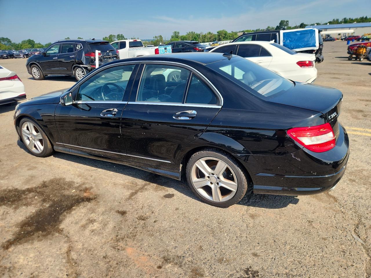 2011 Mercedes-benz C 300 4matic Black vin: WDDGF8BB6BR177361