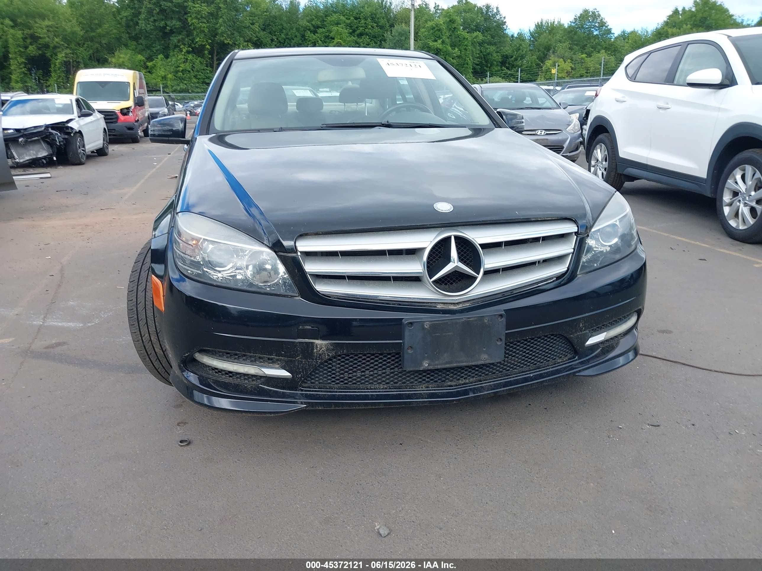 2011 Mercedes-benz C 300 Luxury 4matic/sport 4matic Черный vin: WDDGF8BB6BR182169